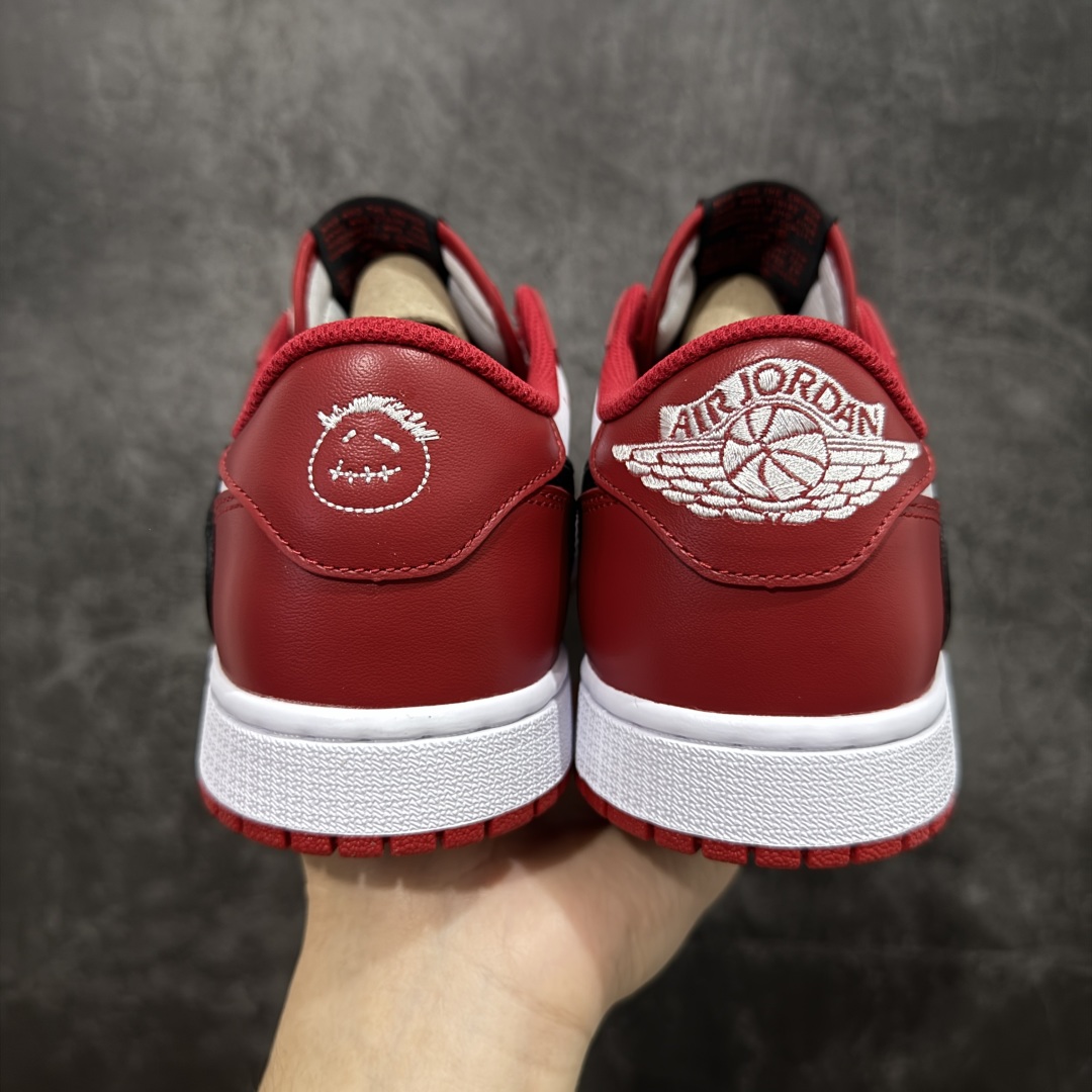 图片[4]-【GX版本】Travis Scott x Air Jordan AJ1 Low OG SP TS联名倒钩低帮 DM7866-101 知名大厂出品 纯原第一梯队版本 产品品控稳定性领先行业 各方面均可对飙市面通货版 SZ原厂全套原楦原纸板冲刀磨具开发 原厂皮料加持 原厂港宝加持定型后跟R度完美 同源原厂电绣 鬼脸飞翼针数密度立体效果一致 百分百一致原鞋 原厂拉帮工艺 针距密度一致 后跟弧度收口自然不对折 极致一眼正品既视感 进口玻璃冲刀皮料裁剪零毛边 全鞋电脑针车工艺 品控清洁度最高QC检验标准 免检产品 原厂订购鞋盒、鞋标、防尘纸、鞋撑、鞋带 追求极致的原厂味道！ 尺码：36-48.5-选品中心