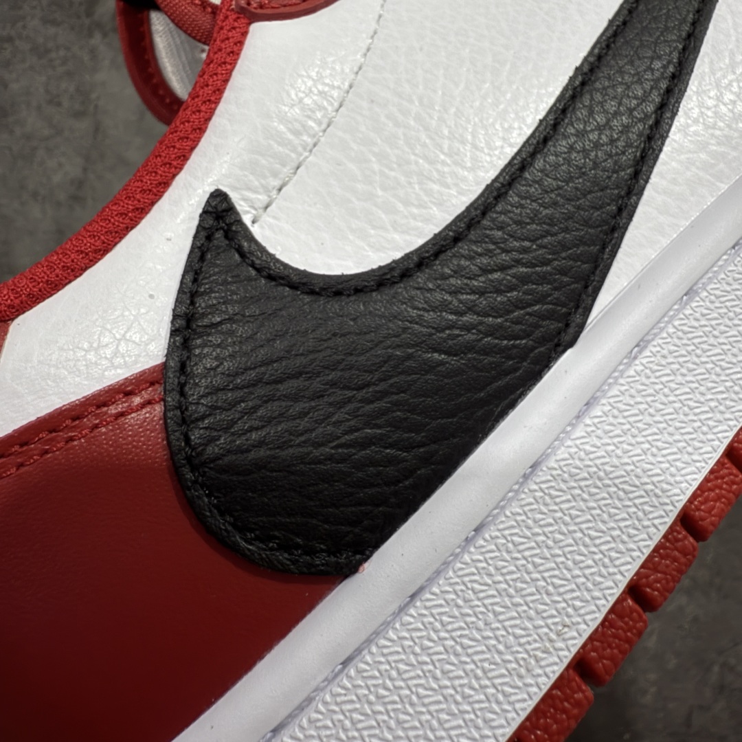 图片[3]-【GX版本】Travis Scott x Air Jordan AJ1 Low OG SP TS联名倒钩低帮 DM7866-101 知名大厂出品 纯原第一梯队版本 产品品控稳定性领先行业 各方面均可对飙市面通货版 SZ原厂全套原楦原纸板冲刀磨具开发 原厂皮料加持 原厂港宝加持定型后跟R度完美 同源原厂电绣 鬼脸飞翼针数密度立体效果一致 百分百一致原鞋 原厂拉帮工艺 针距密度一致 后跟弧度收口自然不对折 极致一眼正品既视感 进口玻璃冲刀皮料裁剪零毛边 全鞋电脑针车工艺 品控清洁度最高QC检验标准 免检产品 原厂订购鞋盒、鞋标、防尘纸、鞋撑、鞋带 追求极致的原厂味道！ 尺码：36-48.5-选品中心