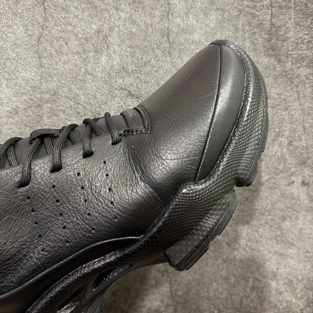 图片[6]-【广东纯原】Ecco爱步 Biom C 牛皮 轻盈舒适及踝高帮户外靴 ECCO以三大核心特征为依托：北欧设计风格、鞋履制作、积极的生活方式。北欧设计风格：北欧设计特点是独特、有格调、实用和简约，并且品质优良。鞋履制作：ECCO钟爱鞋履制作以及一切与鞋履制作相关的事物。积极的生活方式：ECCO的创始人希望制作出的鞋履无需磨合，即可完美贴合脚型，帮助人们享受行走的乐趣。ECCO的成功源自其产品质量和创新的技术水平，恪守“鞋遵循双足”的设计理念，将的舒适度和风格融为一体。ECCO跑遍全世界寻找创新的原料。从制革制鞋一体化的设置，源头上控制皮革质量，确保对人体无害。 尺码：38 39 40 41 42 43 44 （皮鞋码）-选品中心