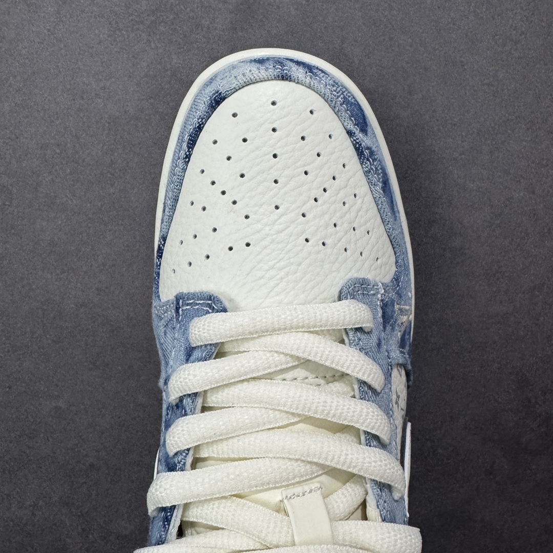 图片[8]-【定制版】Nike SB Dunk Low“LV联名——白蓝水牛仔” 高端定制 低帮休闲板鞋 定制鞋盒 高端防水牛仔布 顶级夜光效 Ortholite鞋垫透气防臭 大厂纯原品质出货 超高清洁度 皮料切割干净无任何毛边 细节完美 货号：YF9511-903 尺码：36 36.5 37.5 38 38.5 39 40 40.5 41 42 42.5 43 44 44.5 45 编码：HXSB330340-选品中心