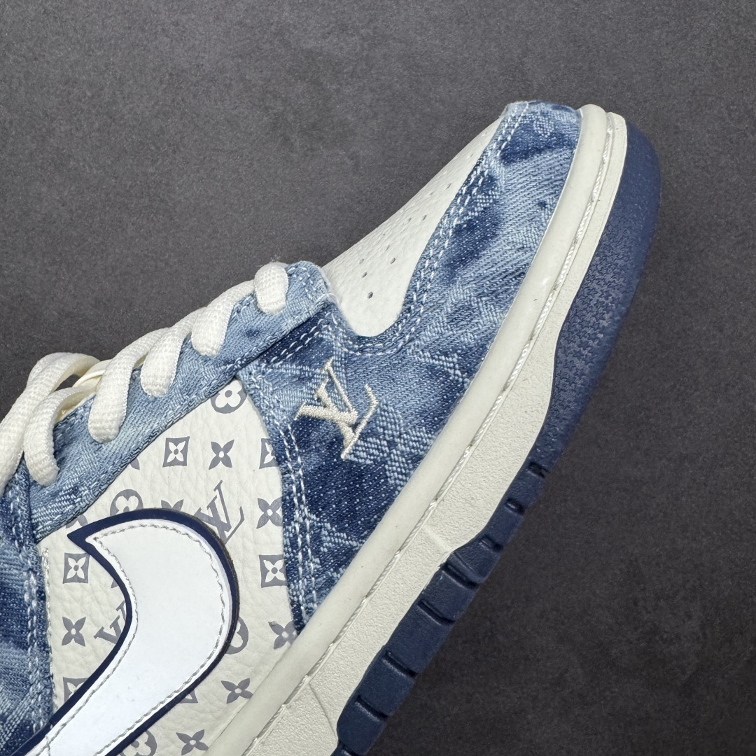 图片[5]-【定制版】Nike SB Dunk Low“LV联名——白蓝水牛仔” 高端定制 低帮休闲板鞋 定制鞋盒 高端防水牛仔布 顶级夜光效 Ortholite鞋垫透气防臭 大厂纯原品质出货 超高清洁度 皮料切割干净无任何毛边 细节完美 货号：YF9511-903 尺码：36 36.5 37.5 38 38.5 39 40 40.5 41 42 42.5 43 44 44.5 45 编码：HXSB330340-选品中心