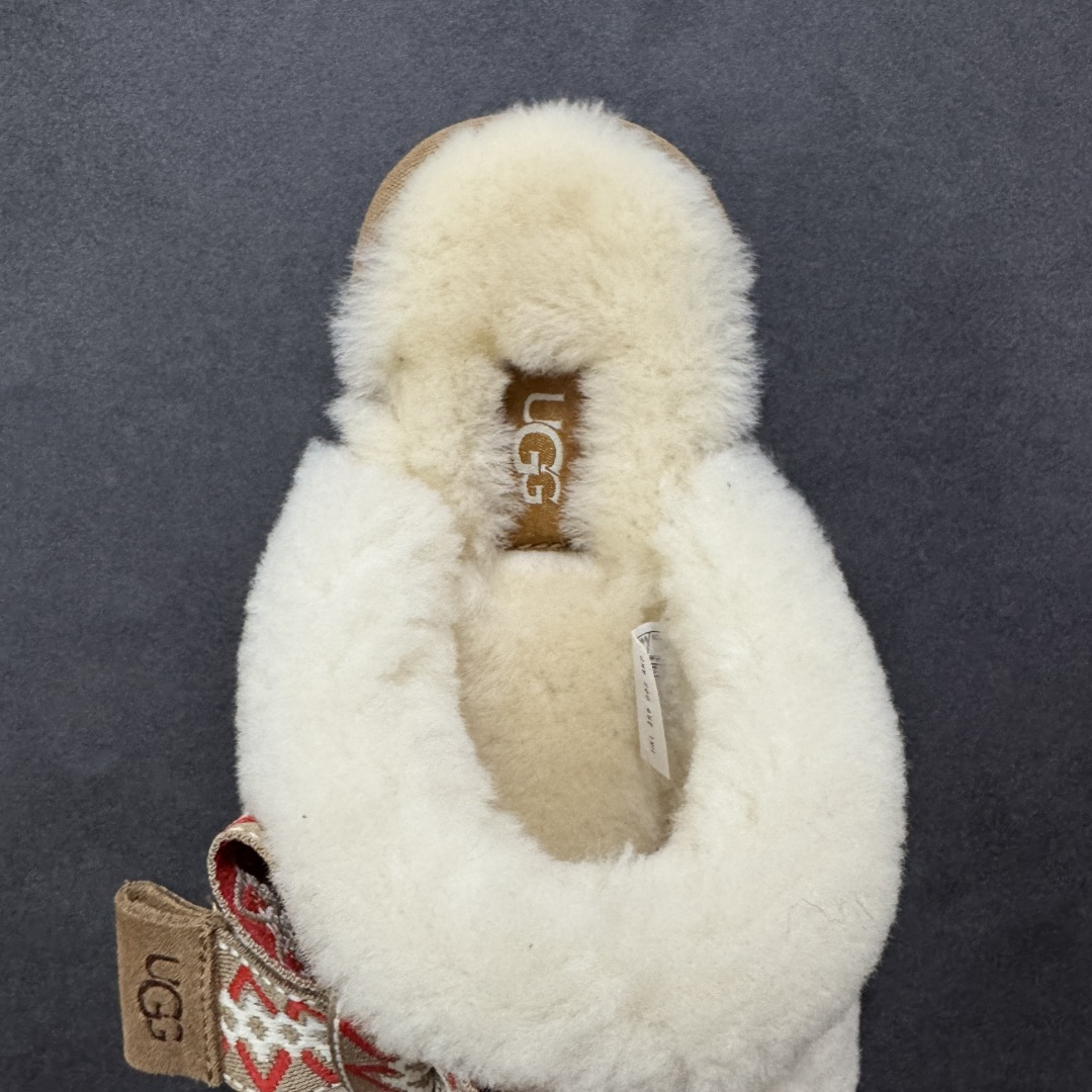 图片[7]-【纯原H版】UGG 8266 麦克斯蝴蝶结秋冬羊皮毛一体拖鞋 市场天花板品质 欢迎对比🆚 十年ZP代工厂老师傅工艺纯手工打造原汁原味UGG 市场最强版 没有之一 鞋面设计：选用隆丰A级进口羊皮毛，质地细腻，手感丰满;尺寸间隙均匀，柔软，深度保暖;吸湿、透气、排汗鞋子 内里：优质澳洲羔羊皮分子结构可将水蒸气吸进多孔构体中，吸湿性好，透气性极佳，保持脚底干爽 鞋底设计：塑模EVA极富弹性，加持胎面设计，升级版独家私模，柔软回弹性好，耐折耐磨，防滑防踢 尺码： 35 36 37 38 39 40 8266-棕色\\t8266-白色-选品中心