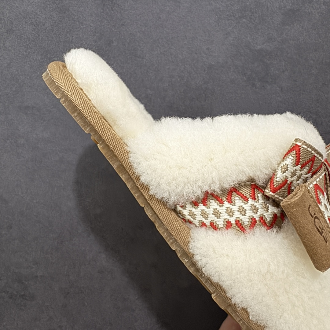 图片[6]-【纯原H版】UGG 8266 麦克斯蝴蝶结秋冬羊皮毛一体拖鞋 市场天花板品质 欢迎对比🆚 十年ZP代工厂老师傅工艺纯手工打造原汁原味UGG 市场最强版 没有之一 鞋面设计：选用隆丰A级进口羊皮毛，质地细腻，手感丰满;尺寸间隙均匀，柔软，深度保暖;吸湿、透气、排汗鞋子 内里：优质澳洲羔羊皮分子结构可将水蒸气吸进多孔构体中，吸湿性好，透气性极佳，保持脚底干爽 鞋底设计：塑模EVA极富弹性，加持胎面设计，升级版独家私模，柔软回弹性好，耐折耐磨，防滑防踢 尺码： 35 36 37 38 39 40 8266-棕色\\t8266-白色-选品中心