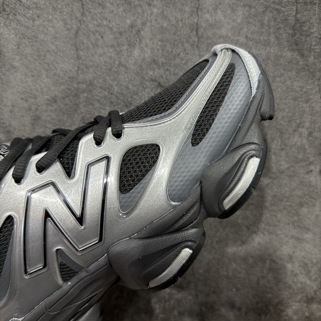 图片[6]-【纯原版】 New Balance NB9060 联名款 复古休闲运动慢跑鞋 灰色 U9060ISA 全套原楦原纸板原厂数据开发 进口三明治网面 原装进口翻毛皮料正确绒感卡色 正确中底拉帮中底网布细节 原厂标裁 带紫光防伪 定制后跟透明水晶模块 冲裁组合 大底贴合程度胶水上色把控完美 整洁度挑战全网艺术家 多道序QC把关品质完善 匠心打造 耗时两个月开发完成 工艺极其复杂难度可想而知 新开独立私模大底 全网唯一正确六层组合大底 高端零售专供产物 尺码：36 37 37.5 38 38.5 39 40 40.5 41 42 42.5 43 44 45 46.5-选品中心