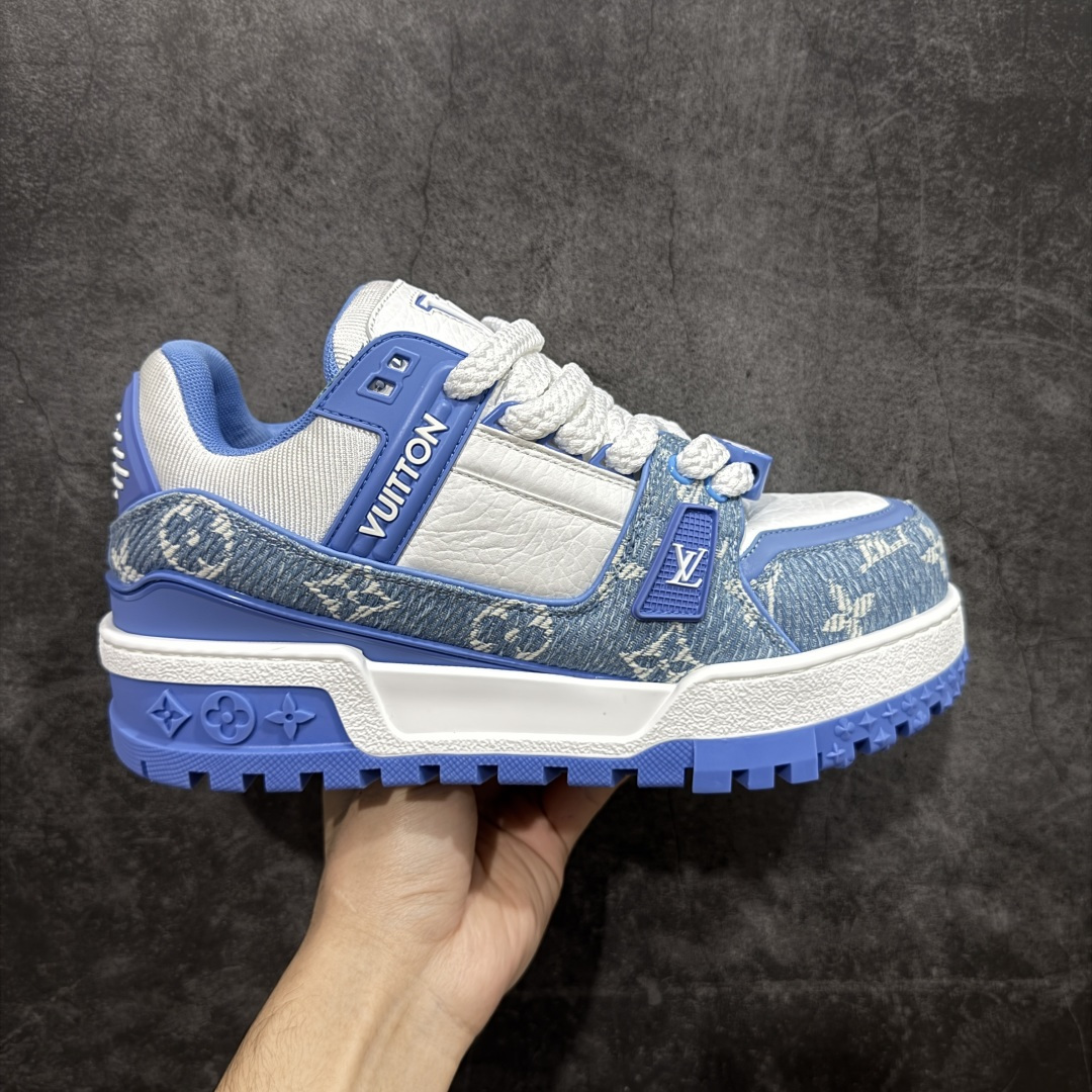 【PK纯原版】Louis Vuitton 路易威登 LV Trainer Maxi 小胖丁系列面包鞋 白蓝牛仔胖丁 海淘代购同渠道品质 高端零售 外贸充正专供 原版购入开发 ZP级全套包装 完美楦型 正确卡色 大底TPU 质感媲美原版 细节与原版一致 请注意区分市面通货材 尺码:39 40 41 42 43 44 45 46-选品中心