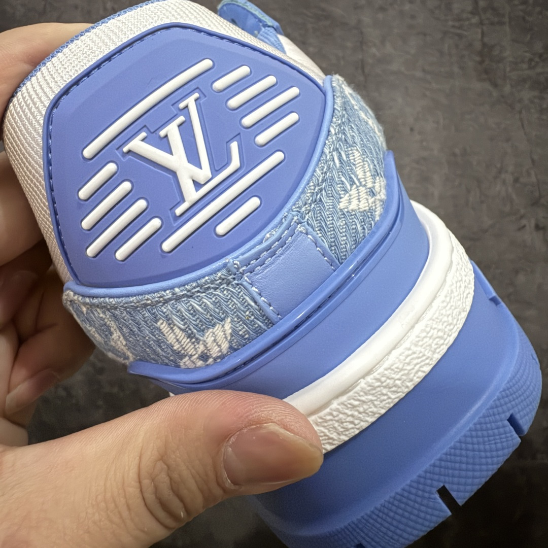 图片[2]-【PK纯原版】Louis Vuitton 路易威登 LV Trainer Maxi 小胖丁系列面包鞋 白蓝牛仔胖丁 海淘代购同渠道品质 高端零售 外贸充正专供 原版购入开发 ZP级全套包装 完美楦型 正确卡色 大底TPU 质感媲美原版 细节与原版一致 请注意区分市面通货材 尺码：39 40 41 42 43 44 45 46-选品中心