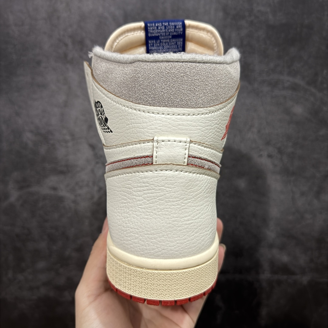 图片[4]-【清远TS版】Nike Air Jordan aj1 Retro High OG AJ1高帮米白灰红 百搭休闲文化运动篮球鞋DB4612-100 口碑AJ大厂出品 全系列原楦原纸板开发 原厂头层皮料加持 原厂定型后跟完美效果 裁片超高清洁度 针车 细节到位 性价比十足💪🏻 尺码：36-48.5（半）-选品中心