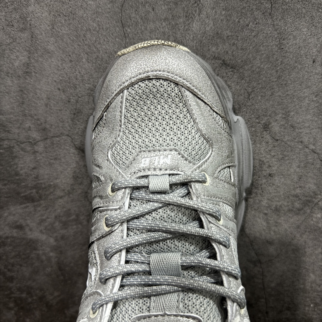 图片[5]-【纯原版】MLB Winner Chunky 25新款 NY百搭舒适休闲潮流运动厚底增高 防滑耐磨 低帮 老爹鞋 男女同款 潮流厚底时尚街头赛博皮面老爹鞋 MLB官方同步出货 虞书欣等众多潮流明星同款 高弹双层MD大底 原楦原档案数据开发版型（完美鞋头弧度/后套收口效果🆚市面文案版本‼️） 原厂立体填充鞋舌海绵 中底注胶孔原数据开发模具大底原厂转印标市面上唯一纯原版本 原材料打造 内增高6cm 原厂1：1模具开发 原厂进口纳米材质 原厂 全套手提袋 原盒雷射防伪标包装 天猫订单品质 官网尺码：35 36 36.5 37.5 38 38.5 39 40 40.5 41 42 42.5 43 44 45-选品中心