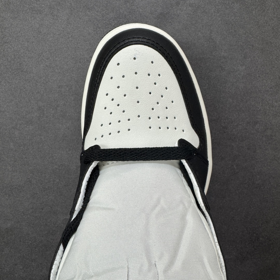 图片[8]-【H11版本】耐克Nike Air Jordan 1 Retro High OG AJ1代经典复古经典高帮摩卡百搭文化篮球鞋 555088-105 公司级真标半码制#原档案原数据开发版型#采用荔枝纹头层皮革鞋面材质#原厂立体填充鞋舌海绵#中底注胶孔及缜密中底拉帮工艺#原数据开发模具大底 尺码： 35.5 36 36.5 37.5 38 38.5 39 40 40.5 41 42 42.5 43 44 44.5 45 46 47.5 编码：H1B290300-选品中心