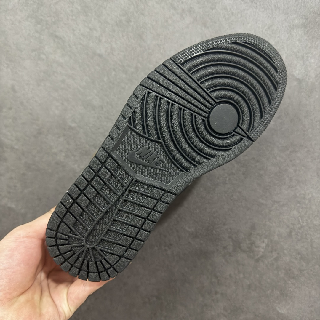 图片[9]-【H11版本】耐克Nike Air Jordan 1 Retro High OG AJ1代经典复古经典高帮摩卡百搭文化篮球鞋 555088-105 公司级真标半码制#原档案原数据开发版型#采用荔枝纹头层皮革鞋面材质#原厂立体填充鞋舌海绵#中底注胶孔及缜密中底拉帮工艺#原数据开发模具大底 尺码： 35.5 36 36.5 37.5 38 38.5 39 40 40.5 41 42 42.5 43 44 44.5 45 46 47.5 编码：H1B290300-选品中心