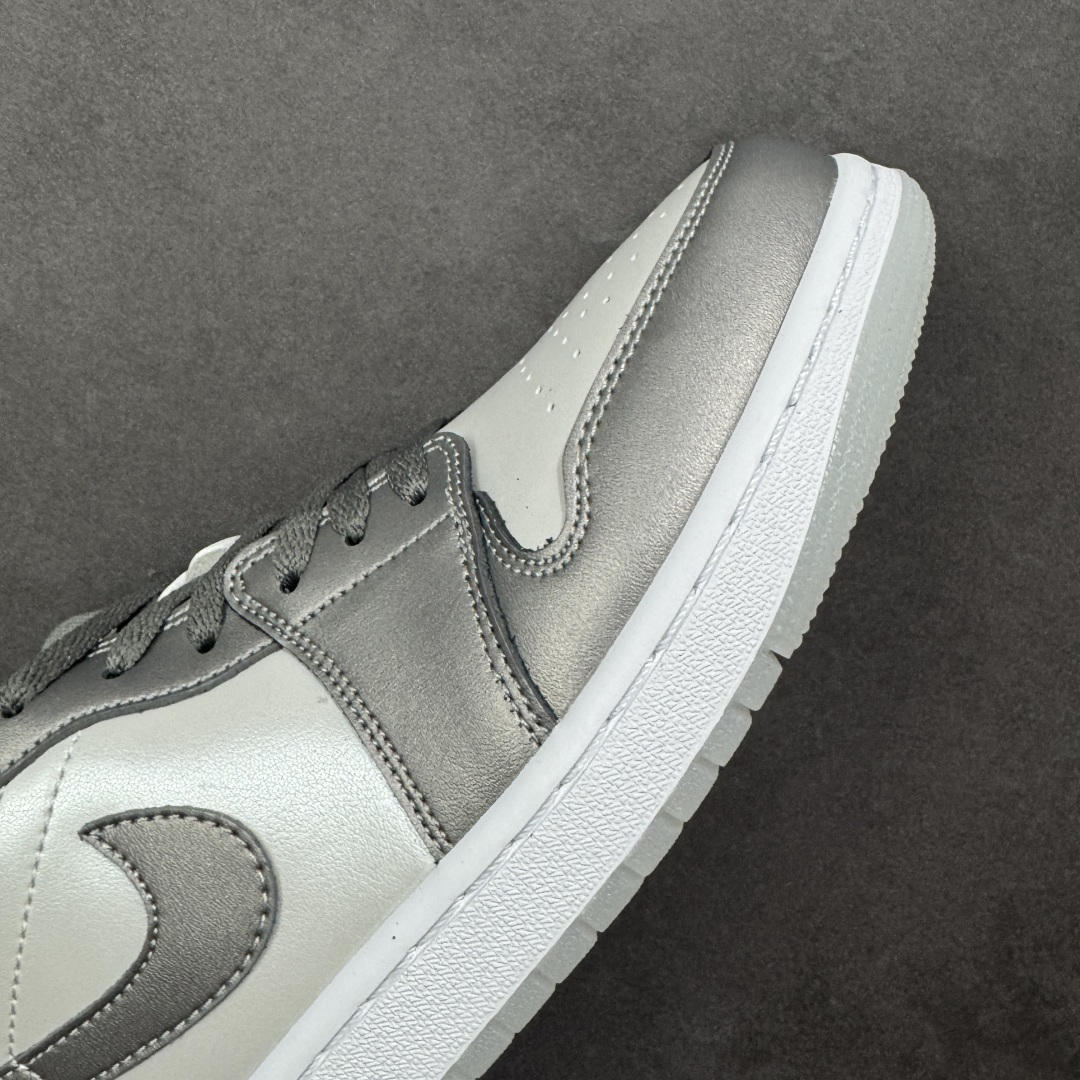 图片[5]-【K版纯原】Air Jordan AJ1 Low 低帮 灰绿 IM5129-010 全新流水线出品 市场第二梯队最强版 全部原鞋开发 原楦原纸板开发 全鞋电脑针车 原厂内置全掌气垫 原盒内在原标 唯一Zp原版鞋带绑法 免检产品 全新2022版型 全头层皮料 完美零毛边处理 原厂配置全掌气垫 价格定位良心 新配色陆续出货 尺码：36-46-选品中心