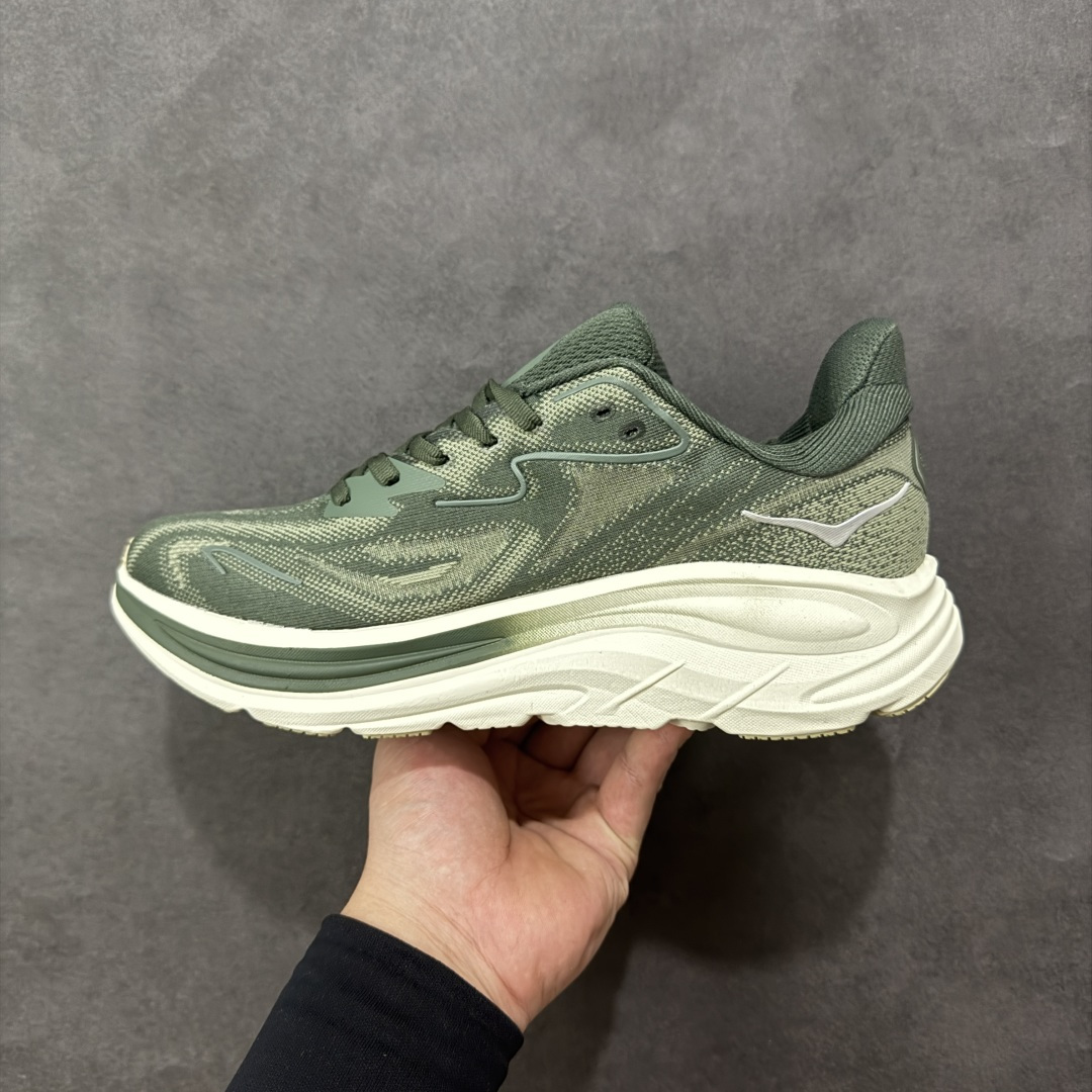 图片[2]-【公司级】HOKA ONE ONE CLIFTON 10 克里夫顿系列 轻盈透气的针织网面跑鞋 1162030 FFF  增强鞋面的强度和支撑性能 搭配柔软的鞋舌 让双脚在舒适包裹中跑的更加畅快 全新泡棉中底 柔软的同时增强回弹性能 为不同跑者提供更平稳流畅的脚感 带来全面的缓冲保护 根据人体工程学设计的延长拉襟 后跟处弹软的海绵填充舒适固定 避免掉跟和摩擦  尺码：36 36.5 37 38 38.5 39 40 40.5 41 42 42.5 43 44 45 46 编码：FSB220230-选品中心