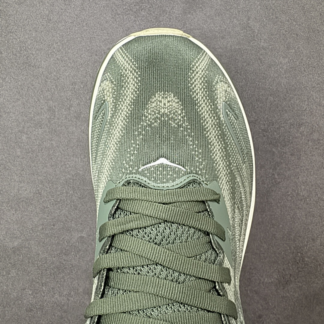 图片[8]-【公司级】HOKA ONE ONE CLIFTON 10 克里夫顿系列 轻盈透气的针织网面跑鞋 1162030 FFF  增强鞋面的强度和支撑性能 搭配柔软的鞋舌 让双脚在舒适包裹中跑的更加畅快 全新泡棉中底 柔软的同时增强回弹性能 为不同跑者提供更平稳流畅的脚感 带来全面的缓冲保护 根据人体工程学设计的延长拉襟 后跟处弹软的海绵填充舒适固定 避免掉跟和摩擦  尺码：36 36.5 37 38 38.5 39 40 40.5 41 42 42.5 43 44 45 46 编码：FSB220230-选品中心