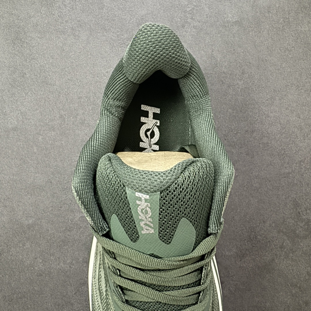 图片[7]-【公司级】HOKA ONE ONE CLIFTON 10 克里夫顿系列 轻盈透气的针织网面跑鞋 1162030 FFF  增强鞋面的强度和支撑性能 搭配柔软的鞋舌 让双脚在舒适包裹中跑的更加畅快 全新泡棉中底 柔软的同时增强回弹性能 为不同跑者提供更平稳流畅的脚感 带来全面的缓冲保护 根据人体工程学设计的延长拉襟 后跟处弹软的海绵填充舒适固定 避免掉跟和摩擦  尺码：36 36.5 37 38 38.5 39 40 40.5 41 42 42.5 43 44 45 46 编码：FSB220230-选品中心