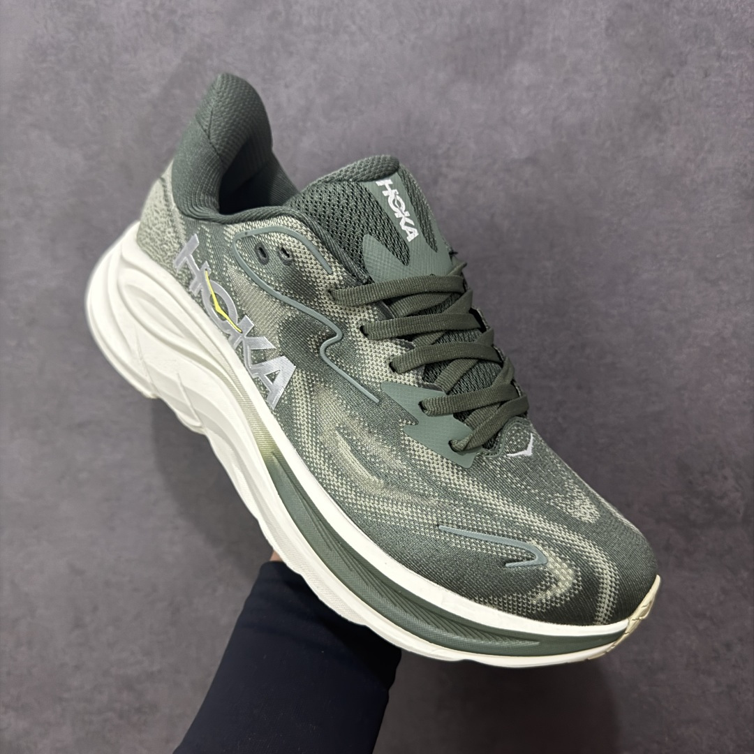 图片[3]-【公司级】HOKA ONE ONE CLIFTON 10 克里夫顿系列 轻盈透气的针织网面跑鞋 1162030 FFF  增强鞋面的强度和支撑性能 搭配柔软的鞋舌 让双脚在舒适包裹中跑的更加畅快 全新泡棉中底 柔软的同时增强回弹性能 为不同跑者提供更平稳流畅的脚感 带来全面的缓冲保护 根据人体工程学设计的延长拉襟 后跟处弹软的海绵填充舒适固定 避免掉跟和摩擦  尺码：36 36.5 37 38 38.5 39 40 40.5 41 42 42.5 43 44 45 46 编码：FSB220230-选品中心