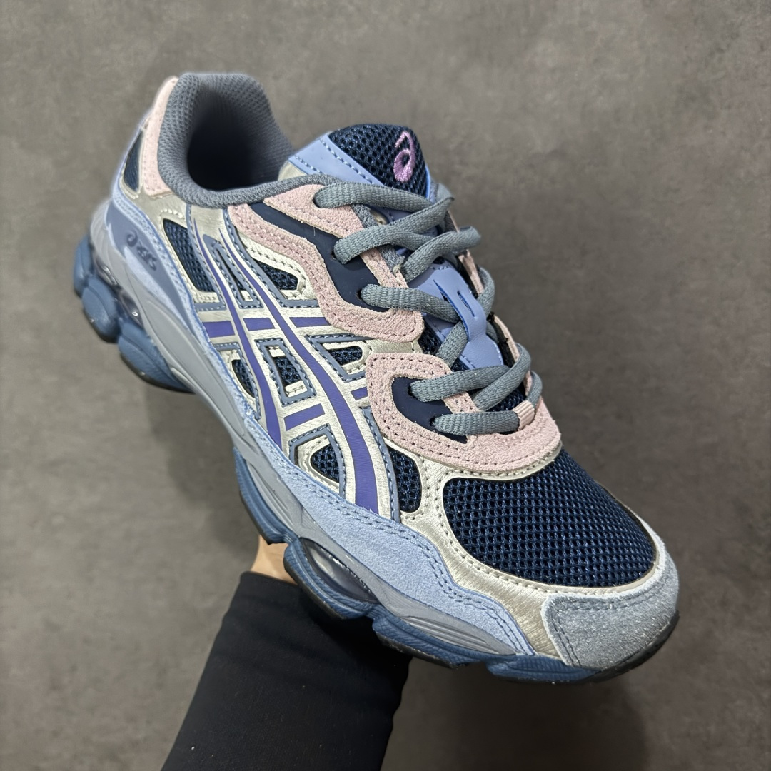 图片[3]-【公司级】Asics Gel-NYC复古单品 亚瑟士ASICSTIGER秋季新款休闲鞋 厚底街头运动休闲鞋 ASICS亚瑟士推出全新GEL-NYC，彰显纽约都市活力 这次的新系列融入了多个版本GEL的经典设计风格，广受好评。其设计灵感来源于GEL-NIMBUS 3,GEL-MC PLUS V 和 GEL-CUMULUS 16 这些往日经典鞋款。GEL-NYC使用GEL-CUMULUS 16鞋款的鞋楦设计,展现了独特的现代化美学。鞋底采用了轻质发泡材料,并在后跟和前掌处采用了ASICS亚瑟士核心科技——GEL缓震胶,赋予鞋款强大的缓冲性能,提供了更柔软舒适的穿着体验。而在原有设计的启发之上,此次鞋款采用更贴合当今潮流趋势的材料和创新技术,展现出纽约充满活力的都市精神。 尺码：36-45-选品中心