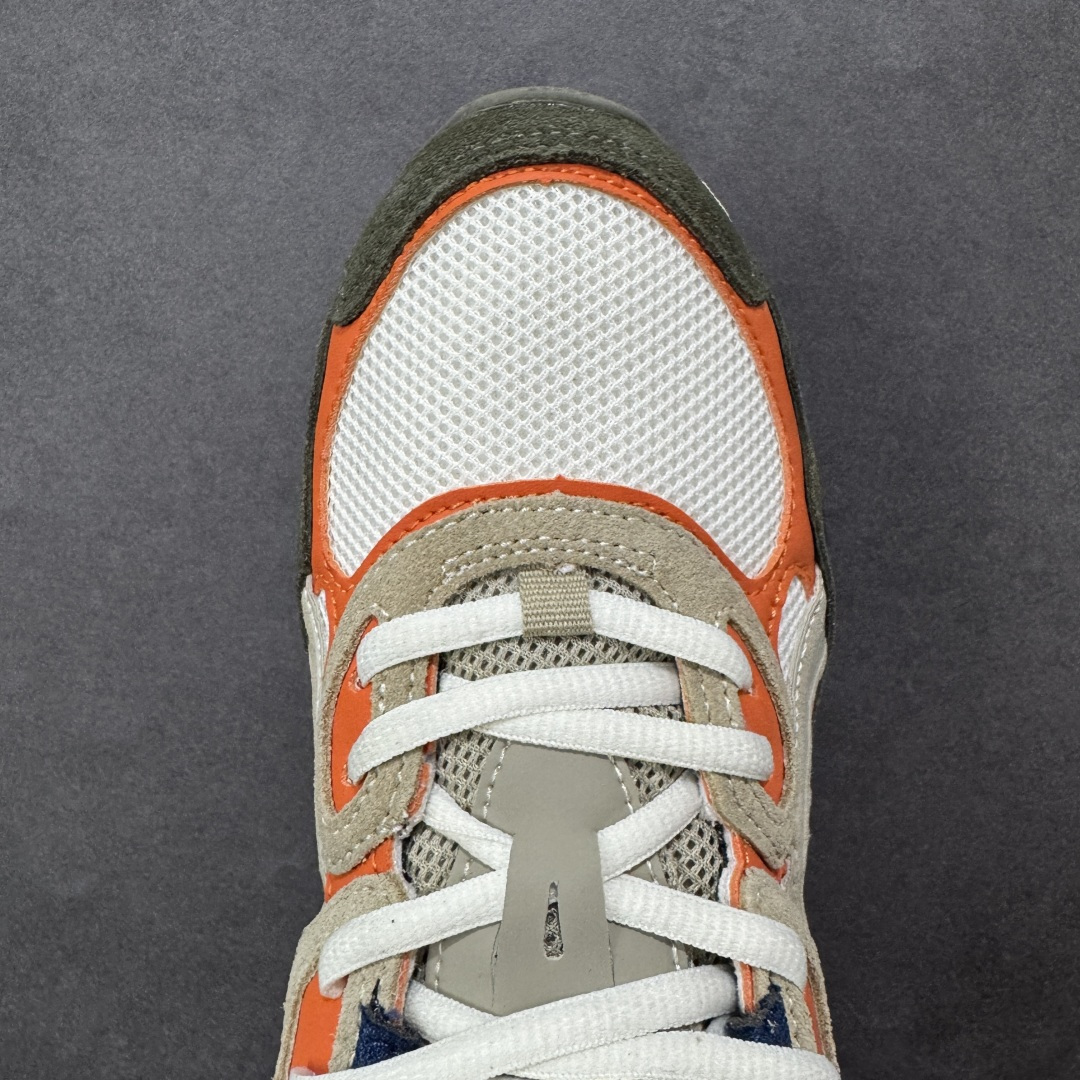 图片[8]-【公司级】Asics Gel-NYC复古单品 亚瑟士ASICSTIGER秋季新款休闲鞋 厚底街头运动休闲鞋 ASICS亚瑟士推出全新GEL-NYC，彰显纽约都市活力 这次的新系列融入了多个版本GEL的经典设计风格，广受好评。其设计灵感来源于GEL-NIMBUS 3,GEL-MC PLUS V 和 GEL-CUMULUS 16 这些往日经典鞋款。GEL-NYC使用GEL-CUMULUS 16鞋款的鞋楦设计,展现了独特的现代化美学。鞋底采用了轻质发泡材料,并在后跟和前掌处采用了ASICS亚瑟士核心科技——GEL缓震胶,赋予鞋款强大的缓冲性能,提供了更柔软舒适的穿着体验。而在原有设计的启发之上,此次鞋款采用更贴合当今潮流趋势的材料和创新技术,展现出纽约充满活力的都市精神。 尺码：36-45-选品中心