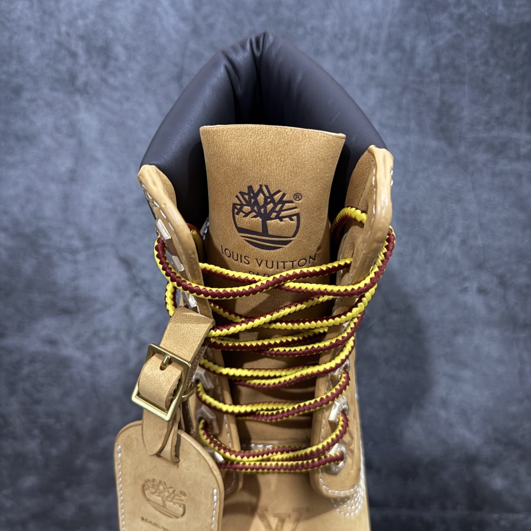 图片[8]-【莞产纯原版】Lv x Timberland Lv联名添柏岚大黄靴 原版一比一开发 顶级品质 实拍即所得 细节做工材料到位 可随意对比市场货‼️ 顶奢流量品牌与时代经典的结合之作 巴黎时装首秀 菲董亲自曝光 国内大咖 王鹤棣 王嘉尔 林俊杰 周杰伦早以上脚 LV x Timberland 鞋面取材Monogram老花压纹磨砂面牛皮革，原生踢不烂的品牌精湛工艺 重塑潮流高奢工装经典Timberland 6 英寸靴型，以美式工装格调瞩目亮相 Pharrell Williams 打造的 Monogram老花格调压纹工艺 属实24年潮流巅峰大作 全网正确版本首批出货‼️‼️ 过多细节描述 后续原版对比图一一展现。 尺码：35-45-选品中心