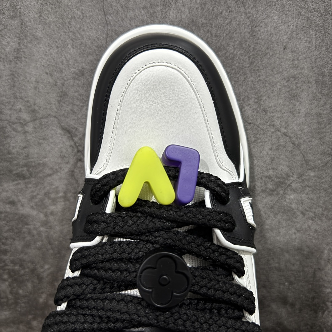 图片[5]-【PK纯原版】Louis Vuitton 路易威登 LV Trainer Maxi 小胖丁系列面包鞋 黑白胖丁 海淘代购同渠道品质 高端零售 外贸充正专供 原版购入开发 ZP级全套包装 完美楦型 正确卡色 大底TPU 质感媲美原版 细节与原版一致 请注意区分市面通货材 尺码：39 40 41 42 43 44 45 46-选品中心