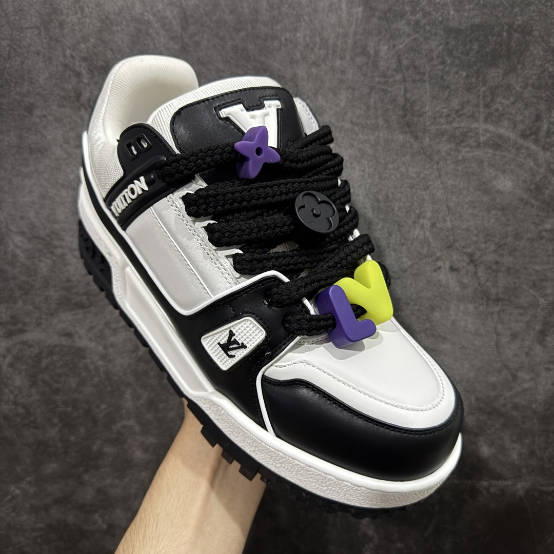 图片[3]-【PK纯原版】Louis Vuitton 路易威登 LV Trainer Maxi 小胖丁系列面包鞋 黑白胖丁 海淘代购同渠道品质 高端零售 外贸充正专供 原版购入开发 ZP级全套包装 完美楦型 正确卡色 大底TPU 质感媲美原版 细节与原版一致 请注意区分市面通货材 尺码：39 40 41 42 43 44 45 46-选品中心