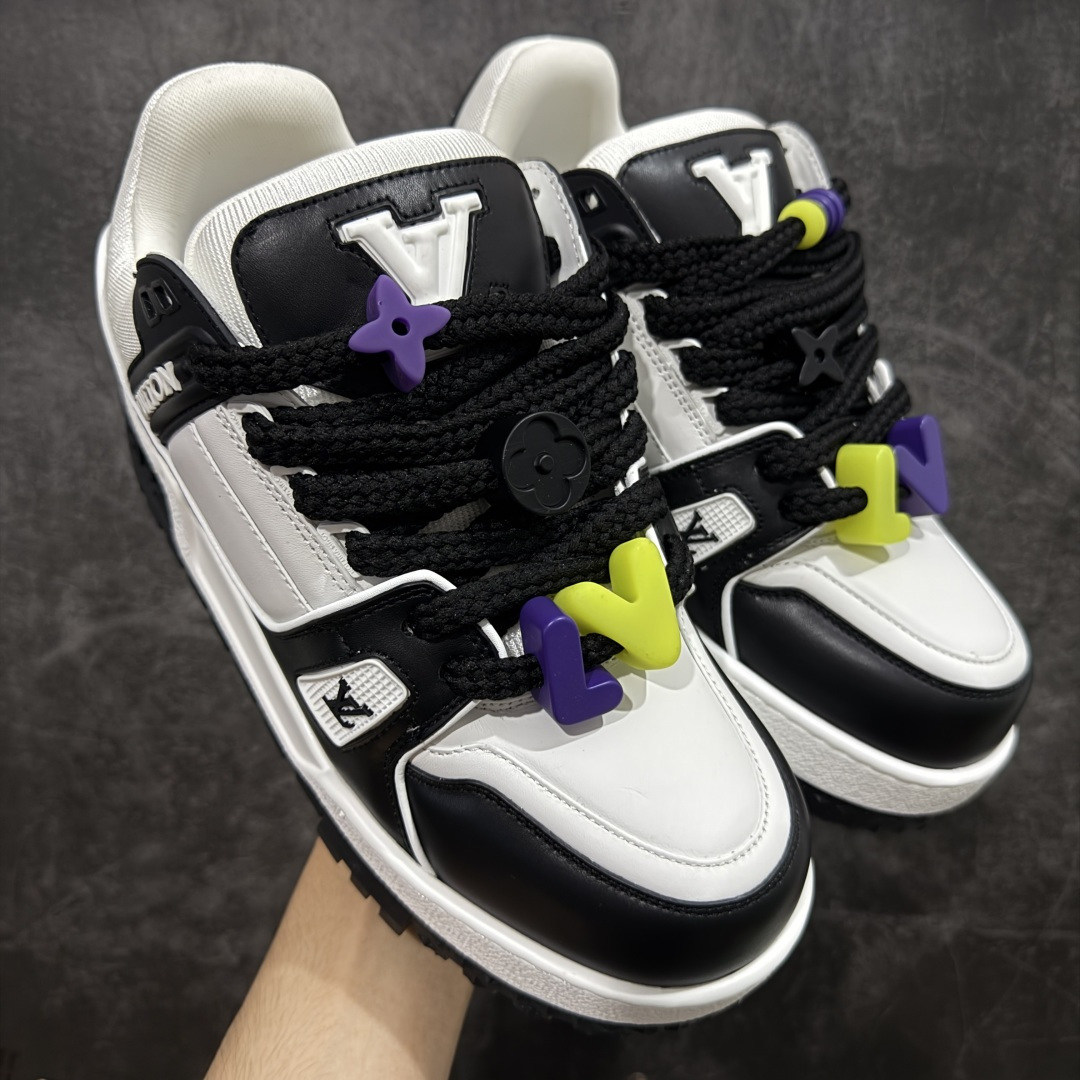 【PK纯原版】Louis Vuitton 路易威登 LV Trainer Maxi 小胖丁系列面包鞋 黑白胖丁 海淘代购同渠道品质 高端零售 外贸充正专供 原版购入开发 ZP级全套包装 完美楦型 正确卡色 大底TPU 质感媲美原版 细节与原版一致 请注意区分市面通货材 尺码:39 40 41 42 43 44 45 46-选品中心