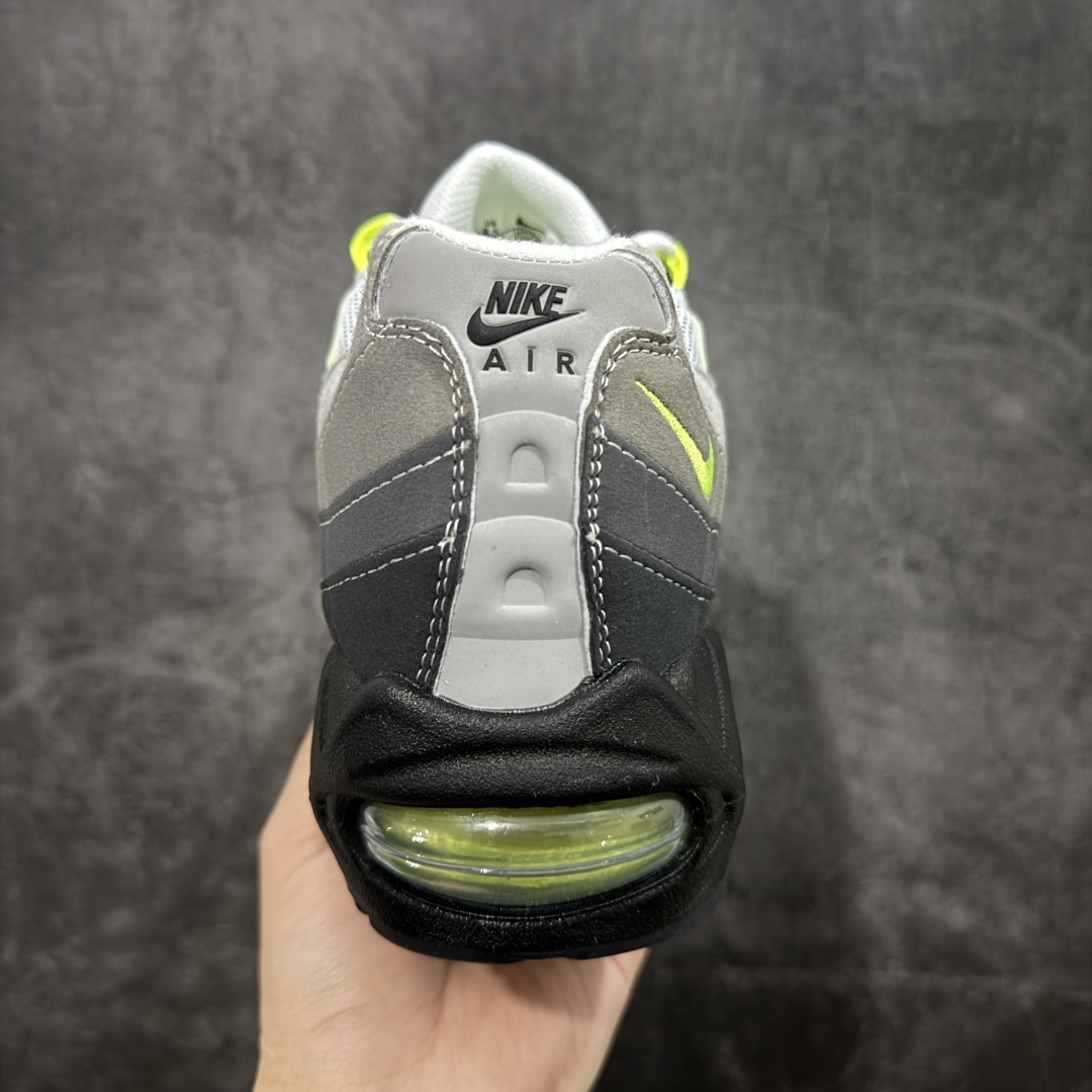 图片[4]-【EM纯原/小绿x】NK Air Max 95 OG 联名复古舒适气垫运动鞋 2025版复刻 HM4740-001 全部配色 原鞋开发生产 高度还原 一眼ZP既视感 男女鞋真标半码制 原楦原纸版数据开发 环保进口透气牛皮革材质 高弹EVA缓震中底组合开窗式Air气垫装置 外置防滑耐磨橡胶外底❗ 尺码：36 37.5 38 38.5 39 40 40.5 41 42 42.5 43 44 44.5 45 46 47.5-选品中心