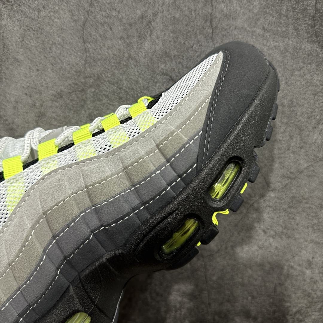 图片[6]-【EM纯原/小绿x】NK Air Max 95 OG 联名复古舒适气垫运动鞋 2025版复刻 HM4740-001 全部配色 原鞋开发生产 高度还原 一眼ZP既视感 男女鞋真标半码制 原楦原纸版数据开发 环保进口透气牛皮革材质 高弹EVA缓震中底组合开窗式Air气垫装置 外置防滑耐磨橡胶外底❗ 尺码：36 37.5 38 38.5 39 40 40.5 41 42 42.5 43 44 44.5 45 46 47.5-选品中心