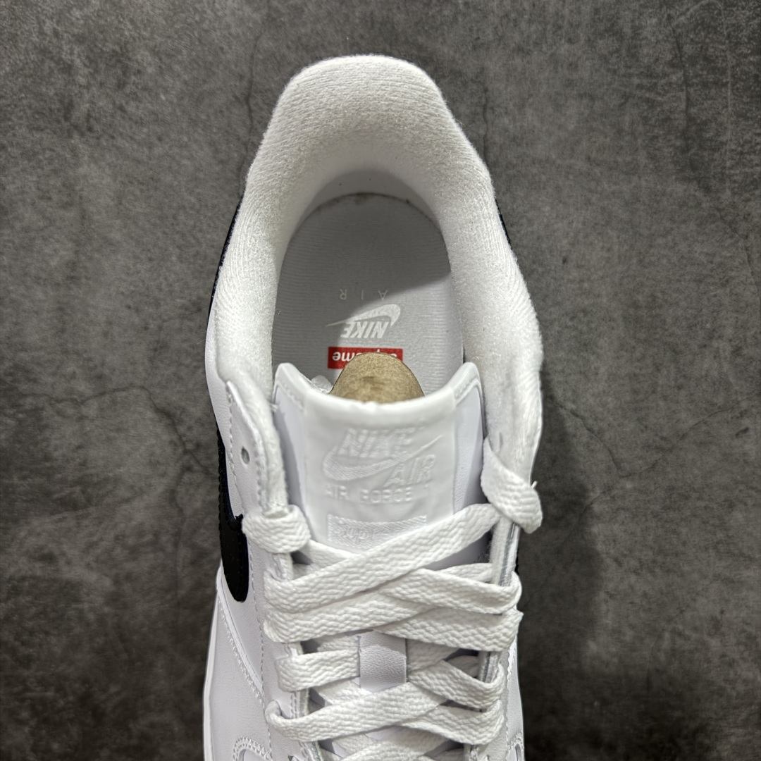 图片[8]-【PK纯原】Supreme x NK Air Force 1 Low \’07 空军一号低帮经典板鞋联名 白黑 CU9225-102 顶级空军 纯原大厂出品 价格实惠 吊打秒杀市场同价所有品质💪🏻 细节超级完美 全鞋电脑针车 工整有序 原厂港宝加持完美还原灵魂版型 原盒原配从里到外百分百还原 原厂全头层原厂皮料 原标原盒 内置Sole气垫 中底白色背胶 中底划线 已经无限的接近公司 原厂楦头 原厂刺绣 后跟弧度修正 正确中底四线防伪 尺码： 40 40.5 41 42 42.5 43 44 44.5 45 46 47.5-选品中心