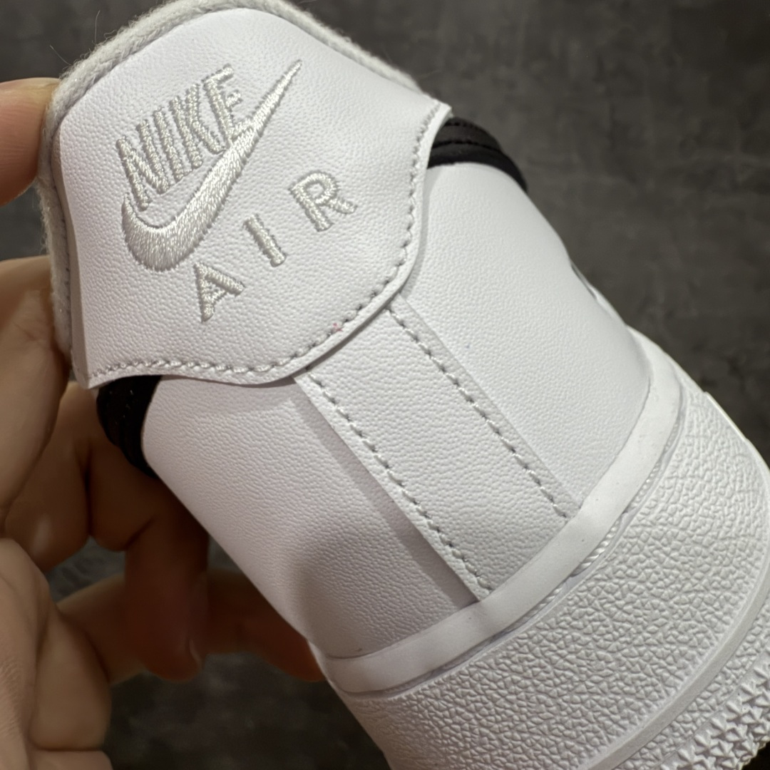 图片[2]-【PK纯原】Supreme x NK Air Force 1 Low \’07 空军一号低帮经典板鞋联名 白黑 CU9225-102 顶级空军 纯原大厂出品 价格实惠 吊打秒杀市场同价所有品质💪🏻 细节超级完美 全鞋电脑针车 工整有序 原厂港宝加持完美还原灵魂版型 原盒原配从里到外百分百还原 原厂全头层原厂皮料 原标原盒 内置Sole气垫 中底白色背胶 中底划线 已经无限的接近公司 原厂楦头 原厂刺绣 后跟弧度修正 正确中底四线防伪 尺码： 40 40.5 41 42 42.5 43 44 44.5 45 46 47.5-选品中心