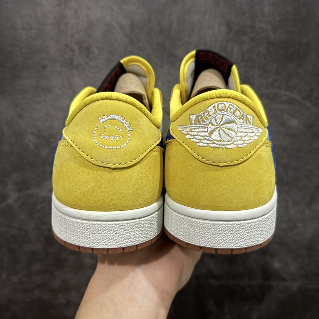 图片[4]-【原厂版】Air Jordan 1 x Travis Scott AJ1 x TS联名黄倒钩低帮 DZ4137-700 超级强悍品质 可对比市场各大纯原版本 专业aj大厂出品 对细节的把控毋庸置疑 材料也是用最接近原鞋的头层皮料 所有地方都没有做到减配 原厂鞋楦打造完美鞋型 整体鞋型以及后跟做的弧度做的非常好 鞋带为原厂打蜡鞋带 粗细程度同步原鞋 裁片清洁度到位 无明显瑕疵毛边 免修产品 正确针车 该重针 该有尖角的地方都有做到 鞋价格非常香 转手可闭眼卖高价 到手各位就知道货有多好 绝对秒杀一切同价格货品 尺码：36-47.5-选品中心