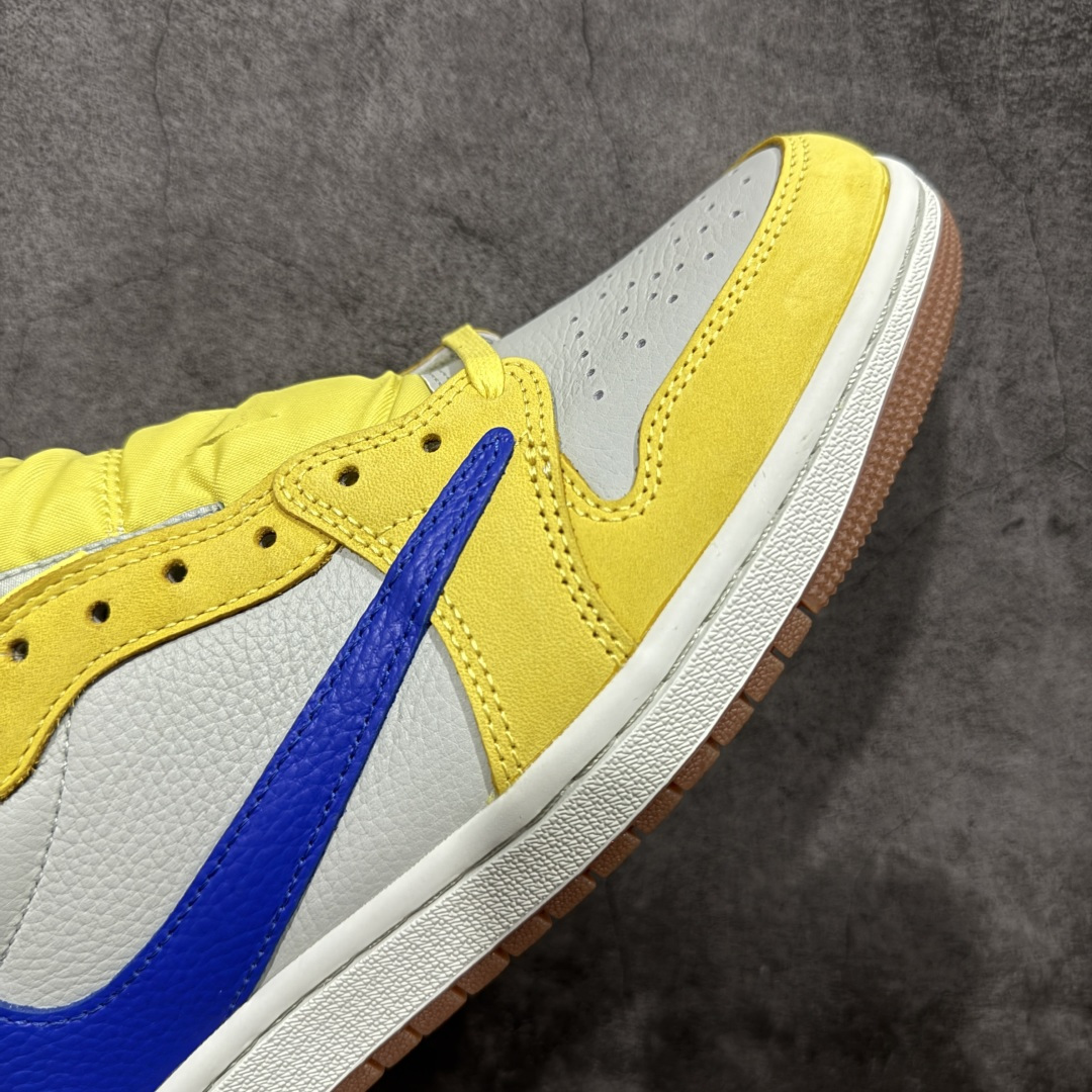 图片[6]-【原厂版】Air Jordan 1 x Travis Scott AJ1 x TS联名黄倒钩低帮 DZ4137-700 超级强悍品质 可对比市场各大纯原版本 专业aj大厂出品 对细节的把控毋庸置疑 材料也是用最接近原鞋的头层皮料 所有地方都没有做到减配 原厂鞋楦打造完美鞋型 整体鞋型以及后跟做的弧度做的非常好 鞋带为原厂打蜡鞋带 粗细程度同步原鞋 裁片清洁度到位 无明显瑕疵毛边 免修产品 正确针车 该重针 该有尖角的地方都有做到 鞋价格非常香 转手可闭眼卖高价 到手各位就知道货有多好 绝对秒杀一切同价格货品 尺码：36-47.5-选品中心