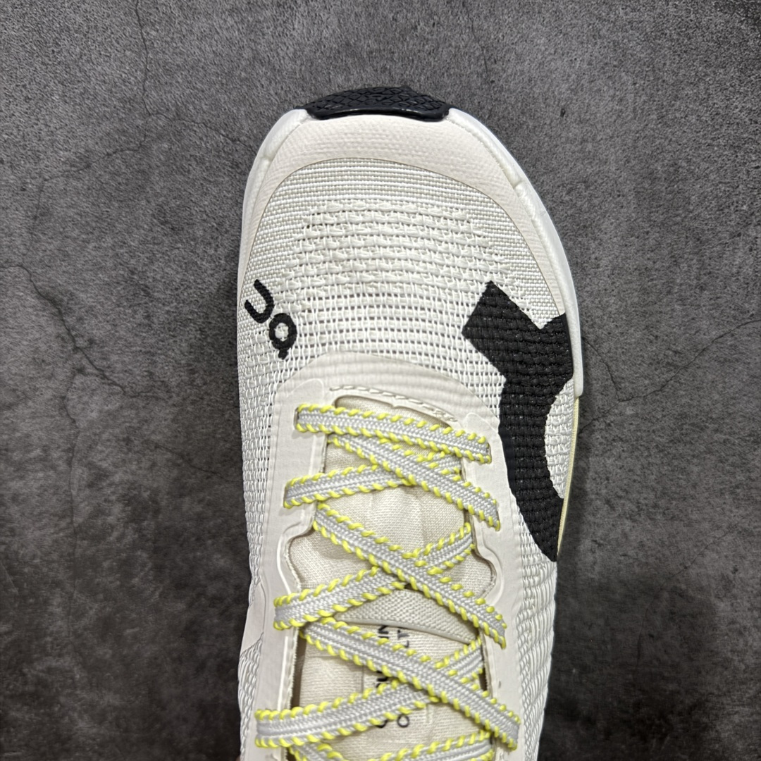 图片[5]-【PZ纯原】On Cloudultra Pro 昂跑 低帮 灰色 百搭舒适透气低邦跑步鞋 高透气的双层网眼鞋面加入轻量TPU，增强耐用性，内里网面如袜套般精确贴合双足；采用Helion Superfoam打造的双层CloudTec®专利鞋底科技，有更宽的Speedboard®速度板，为长距离跑提供更多支撑；相连Cloudt模块的中底增加地面冲击力防护，搭载封闭鞋底凹槽的Missiongrip™外底科技，在碎石路面也能释放所需抓地力，且闭合结构的外底凹槽可防止碎石嵌入；运用FlipReleaseh新技术，位于鞋带系统前掌位置，使用者轻松扳动它，能缓解长距离跑步时脚部肿胀带来的不适感。 尺码：36-47含半码-选品中心