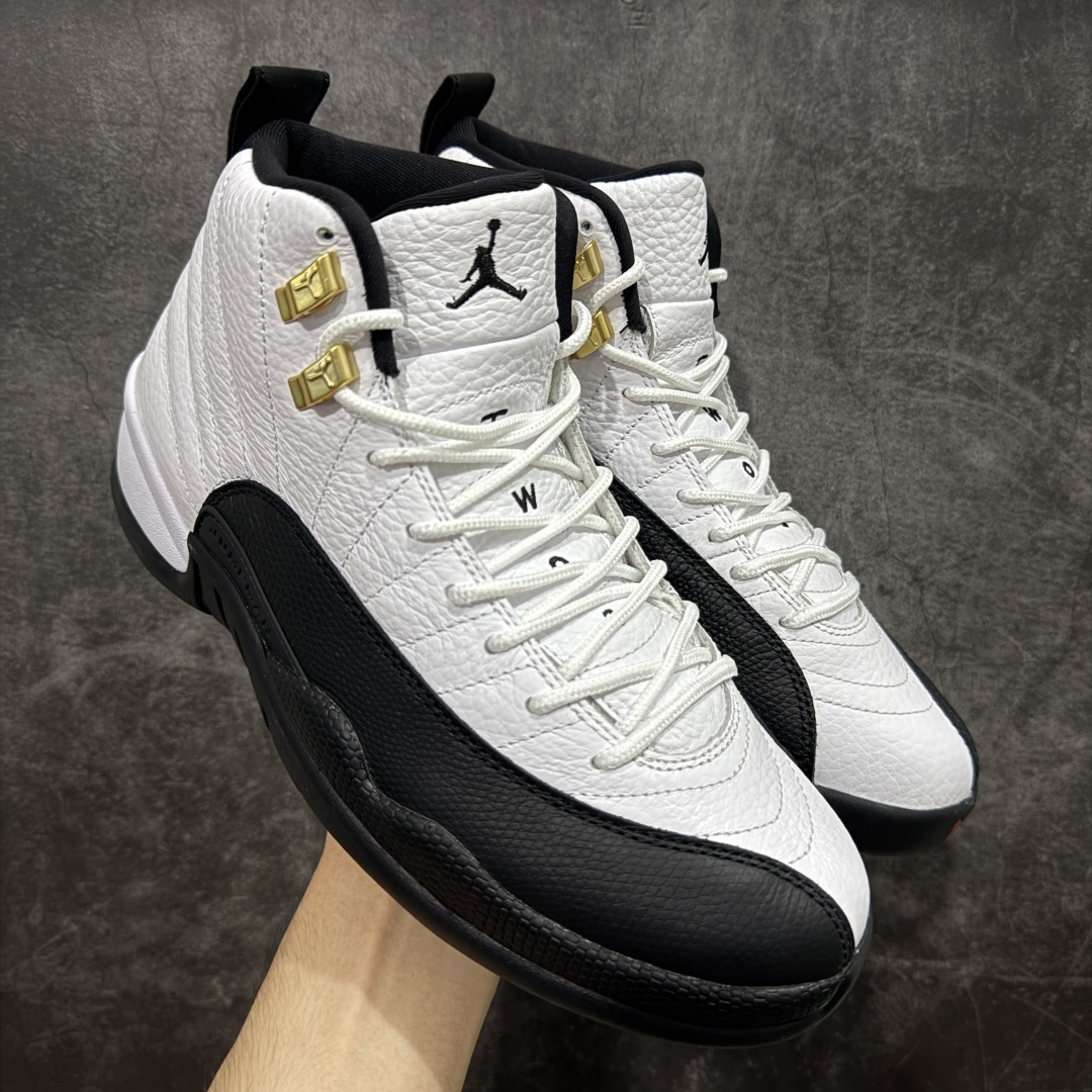 【OG纯原】顶级Air Jordan AJ12 黑白金扣 货号:CT8013-117 原楦原纸板开发 原汁原味12代鞋型 进口原厂皮料 超软荔枝皮 质感满分 原厂碳板 原装材料 原厂定制金属扣 原厂电绣 支持与公司货全方位对比 只服务于5%懂鞋的高端客户 发国外可支持各种retail商店充正寄售 尺码:40 40.5 41 42 42.5 43 44 44.5 45 45.5 46 47.5-选品中心