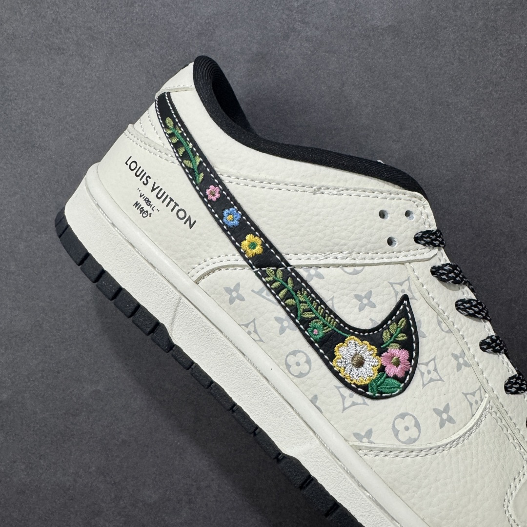 图片[6]-【定制版】NK SB Dunk Low 手工刺绣 米白黑LV印花 高端定制 低帮休闲板鞋 #定制鞋盒 大厂纯原品质出货 超高清洁度 皮料切割干净无任何毛边 细节完美 货号：DS6608-017 尺码：36 36.5 37.5 38 38.5 39 40 40.5 41 42 42.5 43 44 44.5 45 编码：HXSB330340-选品中心