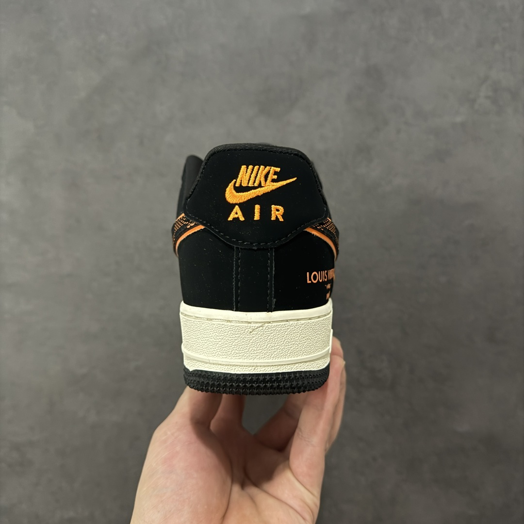 图片[4]-【定制版】Louis Vuitton x Nk Air Force 1’07 定制配色 Lv联名 空军一号经典低帮休闲百搭板鞋 公司级版本 大厂流水作业生产 超高清洁度 皮料切割干净无任何毛边 内置蜂窝气垫 细节做工一流 橡胶鞋底 防滑耐磨 舒适上脚 货号：KJ1688-025  尺码：36 36.5 37.5 38 38.5 39 40 40.5 41 42 42.5 43 44 44.5 45 编码：HXSB310320-选品中心