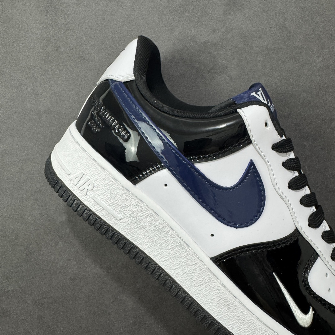 图片[6]-【定制版】海外限量发售！公司级NIke Air Force 1 \’07 Low “LV联名漆皮”空军一号 低帮 运动鞋 休闲鞋 折边针车 工艺难度大 原楦头原纸板 原装鞋盒 定制五金配件 内置全掌气垫 原厂鞋底 货号：DF0188-101 尺码：36 36.5 37.5 38 38.5 39 40 40.5 41 42 42.5 43 44 44.5 45-选品中心
