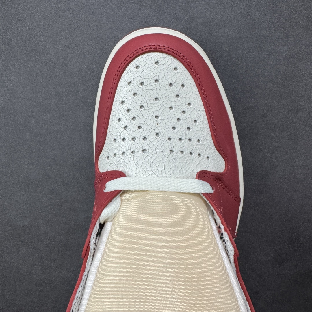 图片[8]-【头层BC版】Nike Air Jordan aj1 Retro High OG 复古芝加哥 百搭休闲文化运动篮球鞋 口碑AJ大厂出品 全系列原楦原纸板开发 原厂头层皮料加持 原厂定型后跟完美效果 裁片超高清洁度 针车 细节到位 性价比十足💪🏻 货号：DZ5485-612 尺码：40-47.5（半）-选品中心