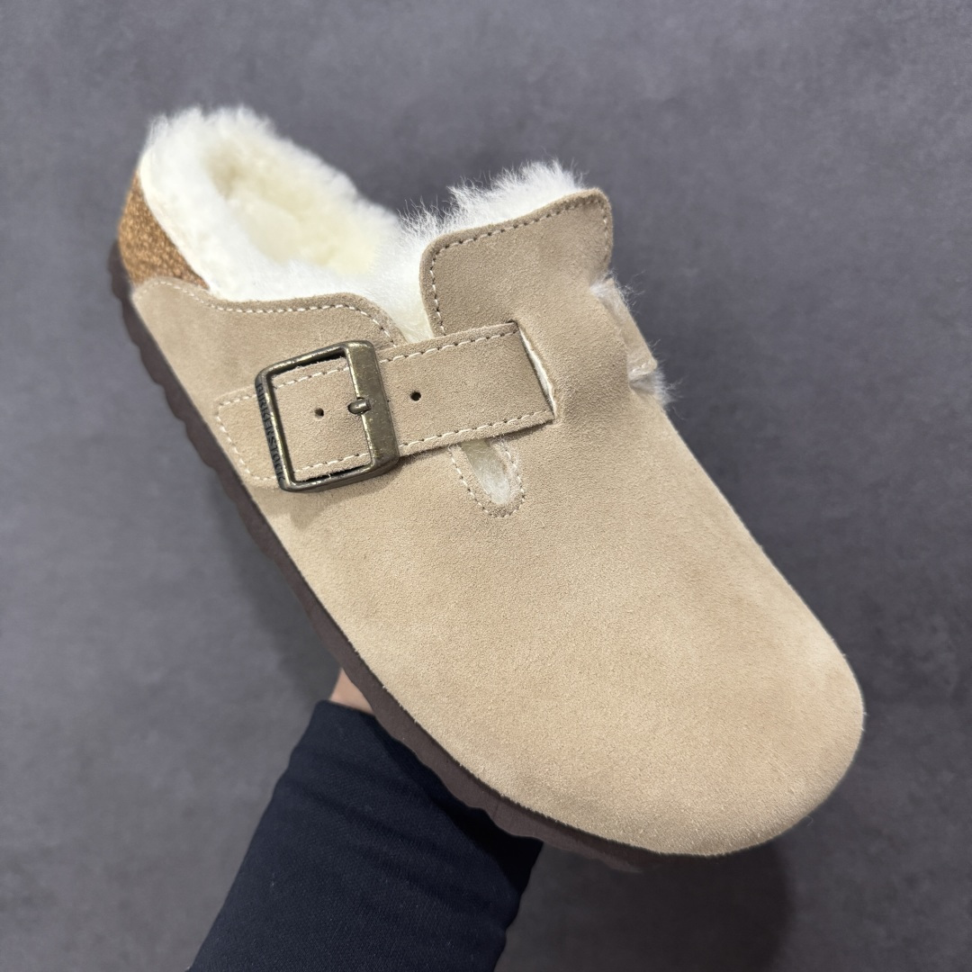 图片[3]-【纯原Y版真羊毛】Birkenstock 博肯软木软底半拖 羊毛一体拖鞋 区别市场版本 市场最高品质 注意真羊毛 区别市场便宜毛拖 假羊毛‼️ BK博肯鞋，家喻户晓，每个时尚博主都爱的单品！非常好搭配，一年可以穿三季的鞋子。虽然经典，但是我们从未忽视它的舒适度。我们精心挑选软硬度适中的木屑脚床，不易开裂不易变型；完美的切合人体工学的底弧，脚床上还特意优化➕一层乳胶，让我们每一脚都像踩在枕头般的感觉！时尚girl 必备单品！ 鞋面：进口高丝光牛反毛皮 内里：羊毛里（真毛） 底：木屑脚床➕防滑EVA底片 尺码：35-40-选品中心