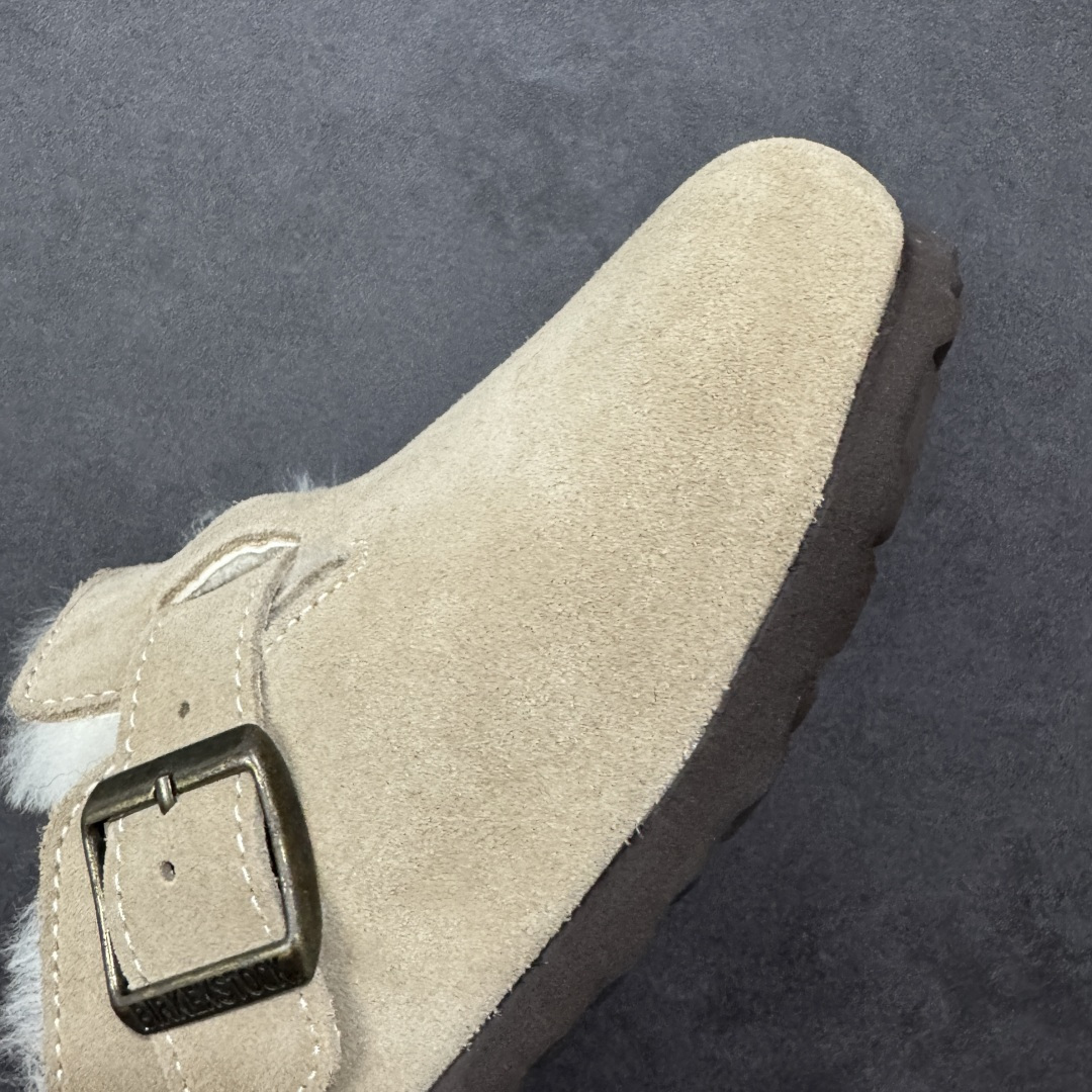 图片[5]-【纯原Y版真羊毛】Birkenstock 博肯软木软底半拖 羊毛一体拖鞋 区别市场版本 市场最高品质 注意真羊毛 区别市场便宜毛拖 假羊毛‼️ BK博肯鞋，家喻户晓，每个时尚博主都爱的单品！非常好搭配，一年可以穿三季的鞋子。虽然经典，但是我们从未忽视它的舒适度。我们精心挑选软硬度适中的木屑脚床，不易开裂不易变型；完美的切合人体工学的底弧，脚床上还特意优化➕一层乳胶，让我们每一脚都像踩在枕头般的感觉！时尚girl 必备单品！ 鞋面：进口高丝光牛反毛皮 内里：羊毛里（真毛） 底：木屑脚床➕防滑EVA底片 尺码：35-40-选品中心