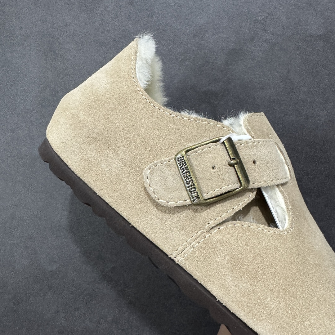 图片[6]-【纯原Y版真羊毛】Birkenstock 博肯软木软底半拖 羊毛一体全包懒人鞋 区别市场版本 市场最高品质 注意真羊毛 区别市场便宜毛拖 假羊毛‼️ BK博肯鞋，家喻户晓，每个时尚博主都爱的单品！非常好搭配，一年可以穿三季的鞋子。虽然经典，但是我们从未忽视它的舒适度。我们精心挑选软硬度适中的木屑脚床，不易开裂不易变型；完美的切合人体工学的底弧，脚床上还特意优化➕一层乳胶，让我们每一脚都像踩在枕头般的感觉！时尚girl 必备单品！ 鞋面：进口高丝光牛反毛皮 内里：羊毛里（真毛） 底：木屑脚床➕防滑EVA底片 尺码：35-40-选品中心