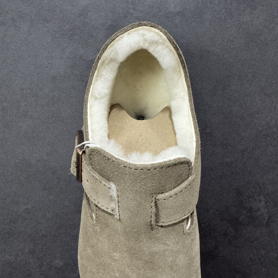 图片[7]-【纯原Y版真羊毛】Birkenstock 博肯软木软底半拖 羊毛一体全包懒人鞋 区别市场版本 市场最高品质 注意真羊毛 区别市场便宜毛拖 假羊毛‼️ BK博肯鞋，家喻户晓，每个时尚博主都爱的单品！非常好搭配，一年可以穿三季的鞋子。虽然经典，但是我们从未忽视它的舒适度。我们精心挑选软硬度适中的木屑脚床，不易开裂不易变型；完美的切合人体工学的底弧，脚床上还特意优化➕一层乳胶，让我们每一脚都像踩在枕头般的感觉！时尚girl 必备单品！ 鞋面：进口高丝光牛反毛皮 内里：羊毛里（真毛） 底：木屑脚床➕防滑EVA底片 尺码：35-40-选品中心