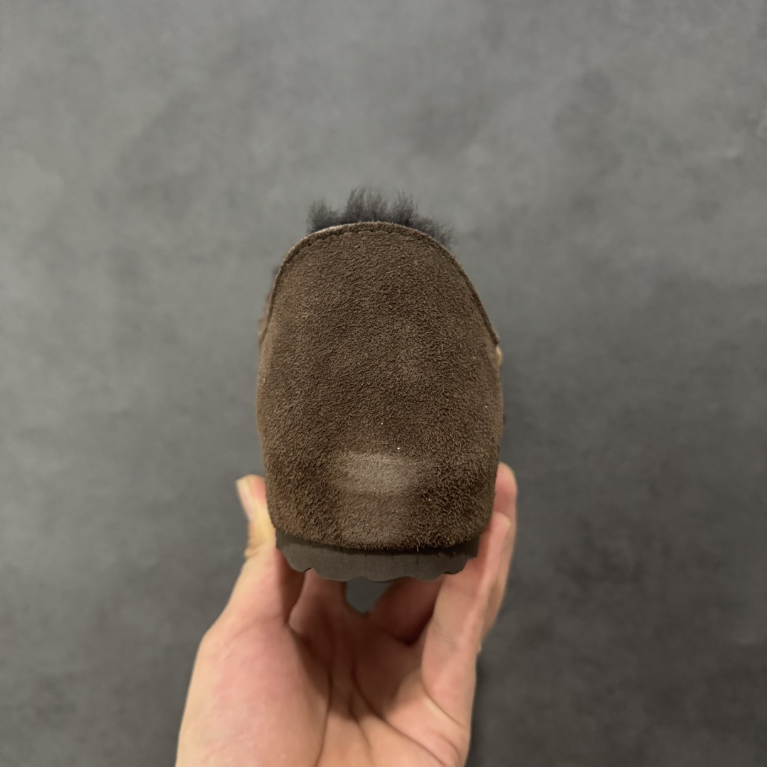 图片[4]-【纯原Y版真羊毛】Birkenstock 博肯软木软底半拖 羊毛一体全包懒人鞋 区别市场版本 市场最高品质 注意真羊毛 区别市场便宜毛拖 假羊毛‼️ BK博肯鞋，家喻户晓，每个时尚博主都爱的单品！非常好搭配，一年可以穿三季的鞋子。虽然经典，但是我们从未忽视它的舒适度。我们精心挑选软硬度适中的木屑脚床，不易开裂不易变型；完美的切合人体工学的底弧，脚床上还特意优化➕一层乳胶，让我们每一脚都像踩在枕头般的感觉！时尚girl 必备单品！ 鞋面：进口高丝光牛反毛皮 内里：羊毛里（真毛） 底：木屑脚床➕防滑EVA底片 尺码：35-40-选品中心