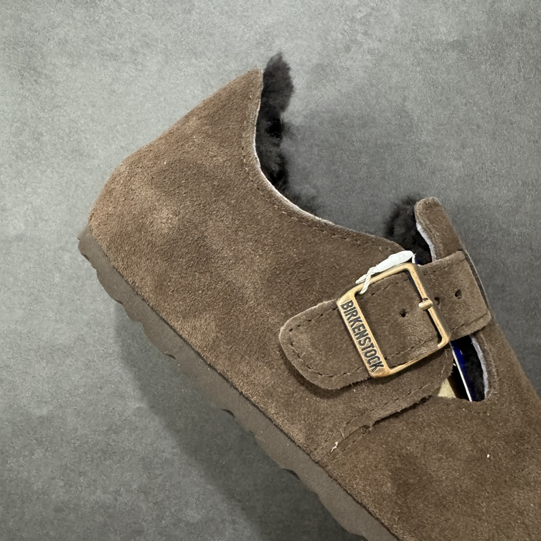 图片[6]-【纯原Y版真羊毛】Birkenstock 博肯软木软底半拖 羊毛一体全包懒人鞋 区别市场版本 市场最高品质 注意真羊毛 区别市场便宜毛拖 假羊毛‼️ BK博肯鞋，家喻户晓，每个时尚博主都爱的单品！非常好搭配，一年可以穿三季的鞋子。虽然经典，但是我们从未忽视它的舒适度。我们精心挑选软硬度适中的木屑脚床，不易开裂不易变型；完美的切合人体工学的底弧，脚床上还特意优化➕一层乳胶，让我们每一脚都像踩在枕头般的感觉！时尚girl 必备单品！ 鞋面：进口高丝光牛反毛皮 内里：羊毛里（真毛） 底：木屑脚床➕防滑EVA底片 尺码：35-40-选品中心