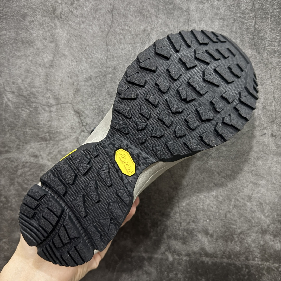 图片[9]-【Top纯原】凯乐石KAILAS 界山GTX BOA 户外运动 防滑耐磨防水 低帮 登山徒步鞋 男女款 正确大底区别市场公版错误字体底 正确细节 gtx防水鞋面 价格合理不杀猪！ KAILAS凯乐石品牌是全球三大全系攀登品牌之一，于2003年创立于中国广州，致力于为有攀登梦想的户外运动员及爱好者，研发制造功能性专业装备，满足他们在极限环境下安全舒适的需求，凯乐石专注于科技面料的开发及专业功能设计，产品线覆盖登山、攀岩、徒步、越野跑山、露营、旅行等多项户外运动，通过运动员的测试反馈，不断进化迭代，产品荣获国内外大奖71座，发明专利21个，更突破性的自主研发攀登器械，打造出中国的攀登硬实力 尺码：36-45含半码-选品中心