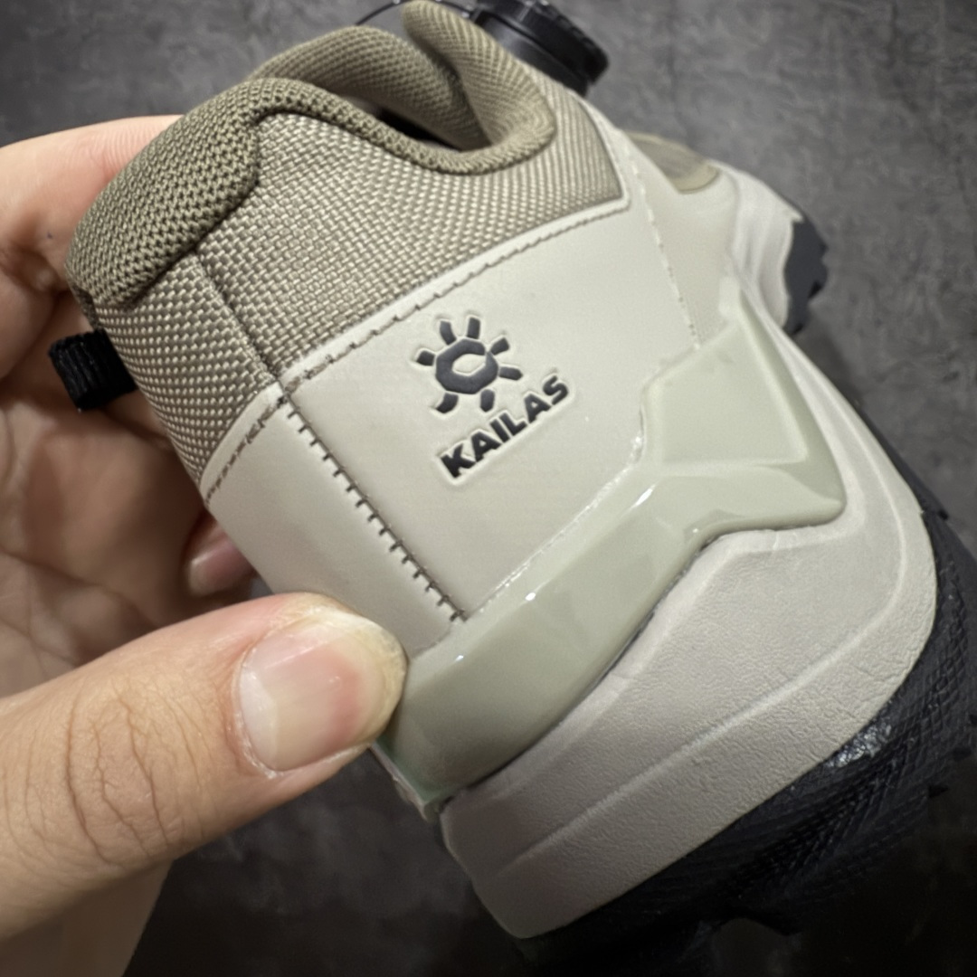 图片[2]-【Top纯原】凯乐石KAILAS 界山GTX BOA 户外运动 防滑耐磨防水 低帮 登山徒步鞋 男女款 正确大底区别市场公版错误字体底 正确细节 gtx防水鞋面 价格合理不杀猪！ KAILAS凯乐石品牌是全球三大全系攀登品牌之一，于2003年创立于中国广州，致力于为有攀登梦想的户外运动员及爱好者，研发制造功能性专业装备，满足他们在极限环境下安全舒适的需求，凯乐石专注于科技面料的开发及专业功能设计，产品线覆盖登山、攀岩、徒步、越野跑山、露营、旅行等多项户外运动，通过运动员的测试反馈，不断进化迭代，产品荣获国内外大奖71座，发明专利21个，更突破性的自主研发攀登器械，打造出中国的攀登硬实力 尺码：36-45含半码-选品中心