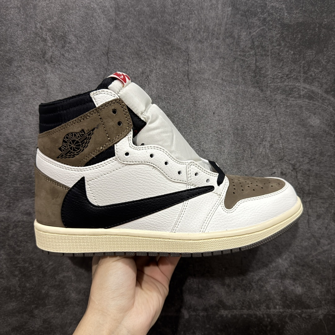 【清远TS版】Air Jordan aj1 Retro High OG x Travis Scott TS倒钩 AJ1高帮倒钩 百搭休闲文化运动篮球鞋CD4487-001 口碑AJ大厂出品 全系列原楦原纸板开发 原厂头层皮料加持 原厂定型后跟完美效果 裁片超高清洁度 针车 细节到位 性价比十足💪🏻 尺码：36-48.5（半）-选品中心