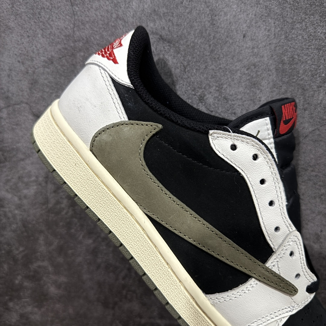 图片[7]-【原厂版】Air Jordan 1 x Travis Scott AJ1 x TS联名黑绿倒钩低帮 DZ4137-106 超级强悍品质 可对比市场各大纯原版本 专业aj大厂出品 对细节的把控毋庸置疑 材料也是用最接近原鞋的头层皮料 所有地方都没有做到减配 原厂鞋楦打造完美鞋型 整体鞋型以及后跟做的弧度做的非常好 鞋带为原厂打蜡鞋带 粗细程度同步原鞋 裁片清洁度到位 无明显瑕疵毛边 免修产品 正确针车 该重针 该有尖角的地方都有做到 鞋价格非常香 转手可闭眼卖高价 到手各位就知道货有多好 绝对秒杀一切同价格货品 尺码：36-47.5-选品中心