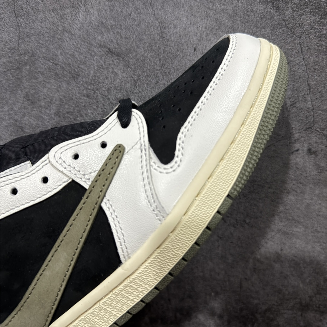 图片[6]-【原厂版】Air Jordan 1 x Travis Scott AJ1 x TS联名黑绿倒钩低帮 DZ4137-106 超级强悍品质 可对比市场各大纯原版本 专业aj大厂出品 对细节的把控毋庸置疑 材料也是用最接近原鞋的头层皮料 所有地方都没有做到减配 原厂鞋楦打造完美鞋型 整体鞋型以及后跟做的弧度做的非常好 鞋带为原厂打蜡鞋带 粗细程度同步原鞋 裁片清洁度到位 无明显瑕疵毛边 免修产品 正确针车 该重针 该有尖角的地方都有做到 鞋价格非常香 转手可闭眼卖高价 到手各位就知道货有多好 绝对秒杀一切同价格货品 尺码：36-47.5-选品中心