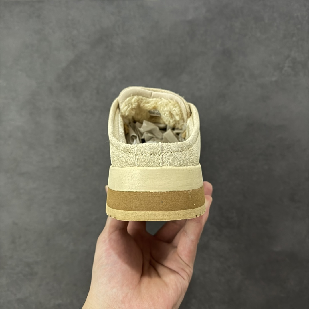 图片[4]-【公司级】Adidas Originals Campus 00S WTR LO系列 阿迪达斯 面包风时尚潮流包头拖鞋 秋冬加绒款 保有原型设计中经典的三叶草LOGO及三条纹设计的同时 放大了整体鞋身 鞋带和三条纹比例 同时鞋身填充棉部分用料扎实 较为厚重 这也使得鞋舌部分不会轻易移位或弯折 同时鞋面切割与走线部分处理十分精细 皮面拼接部分边缘切割也十分整洁 保证了个性化设计的同时做工细致 货号：JR3732 尺码：36-45半码-选品中心