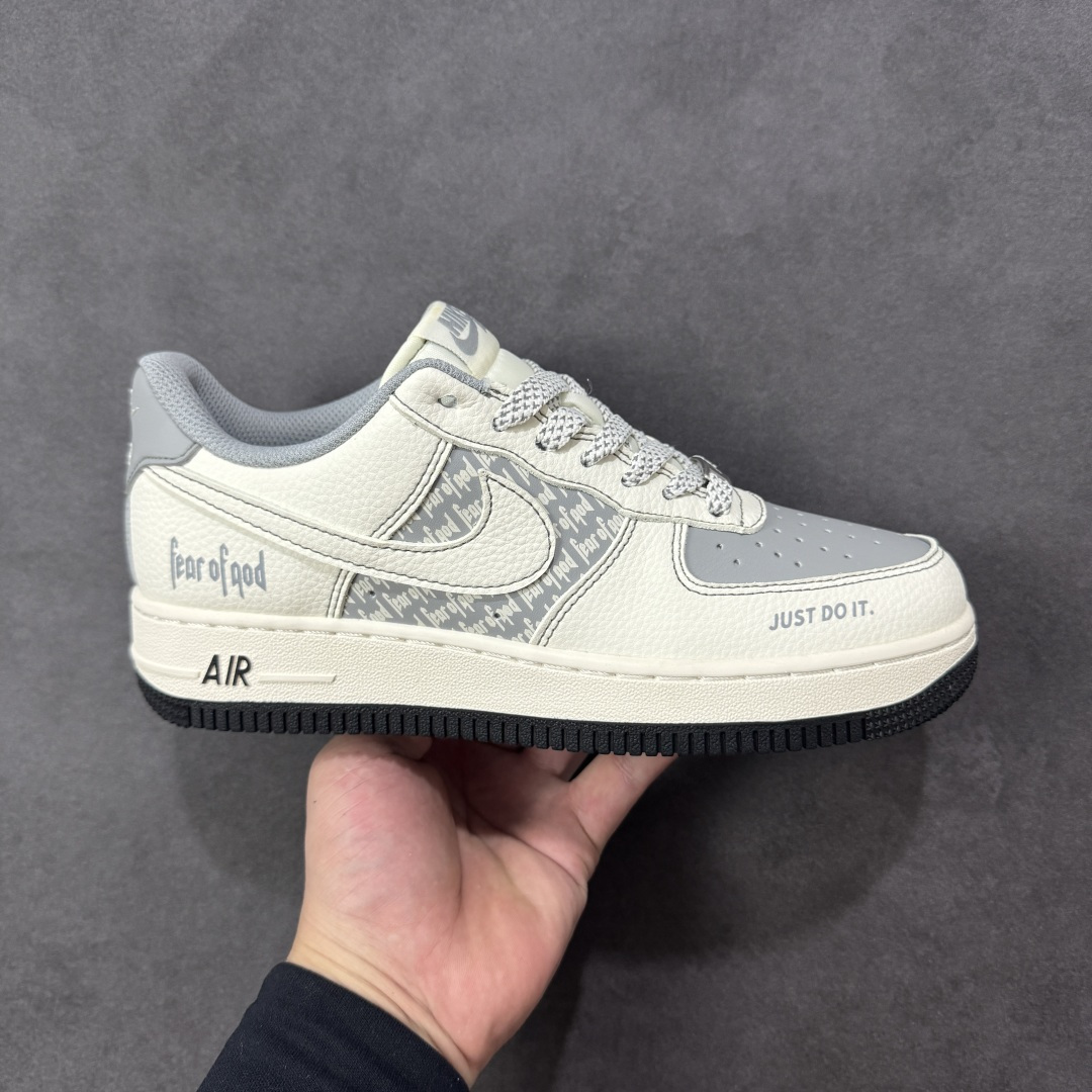【定制版】NIke Air Force 1\'07 Low FOG联名 米灰黑满天星 空军一号低帮休闲板鞋 #原楦头原纸板 原装鞋盒 定制五金配件 内置全掌气垫 原厂鞋底 货号:JP8028-008 尺码:36 36.5 37.5 38 38.5 39 40 40.5 41 42 42.5 43 44 44.5 45-选品中心